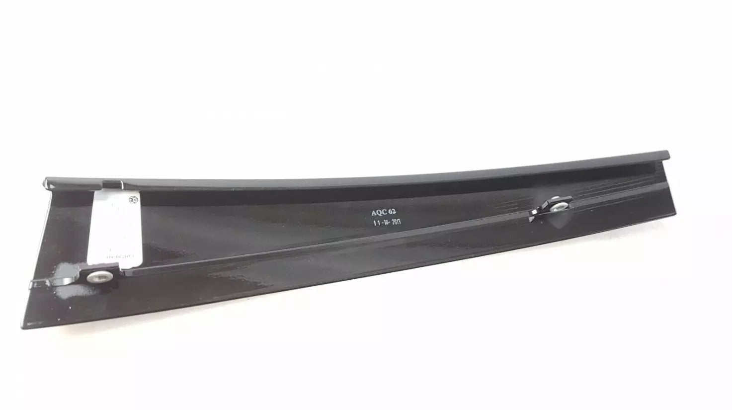 NEW VW PHAETON 3D LEFT PILLAR B TRIM 3D4837889M041 ORIGINAL