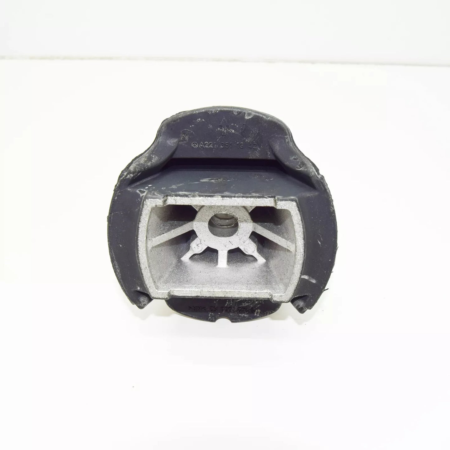 NEW MB S W221 REAR SUBFRAME CARRIER RUBBER BUSHING A2213511342 ORIGINAL