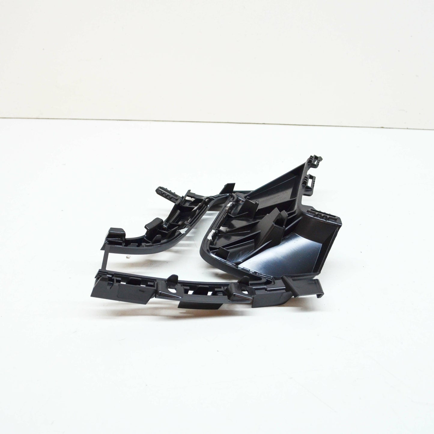 NEW AUDI A6 C8 FRONT BUMPER RIGHT LOWER GRILLE BRACKET 4K08076989B9 ORIGINAL
