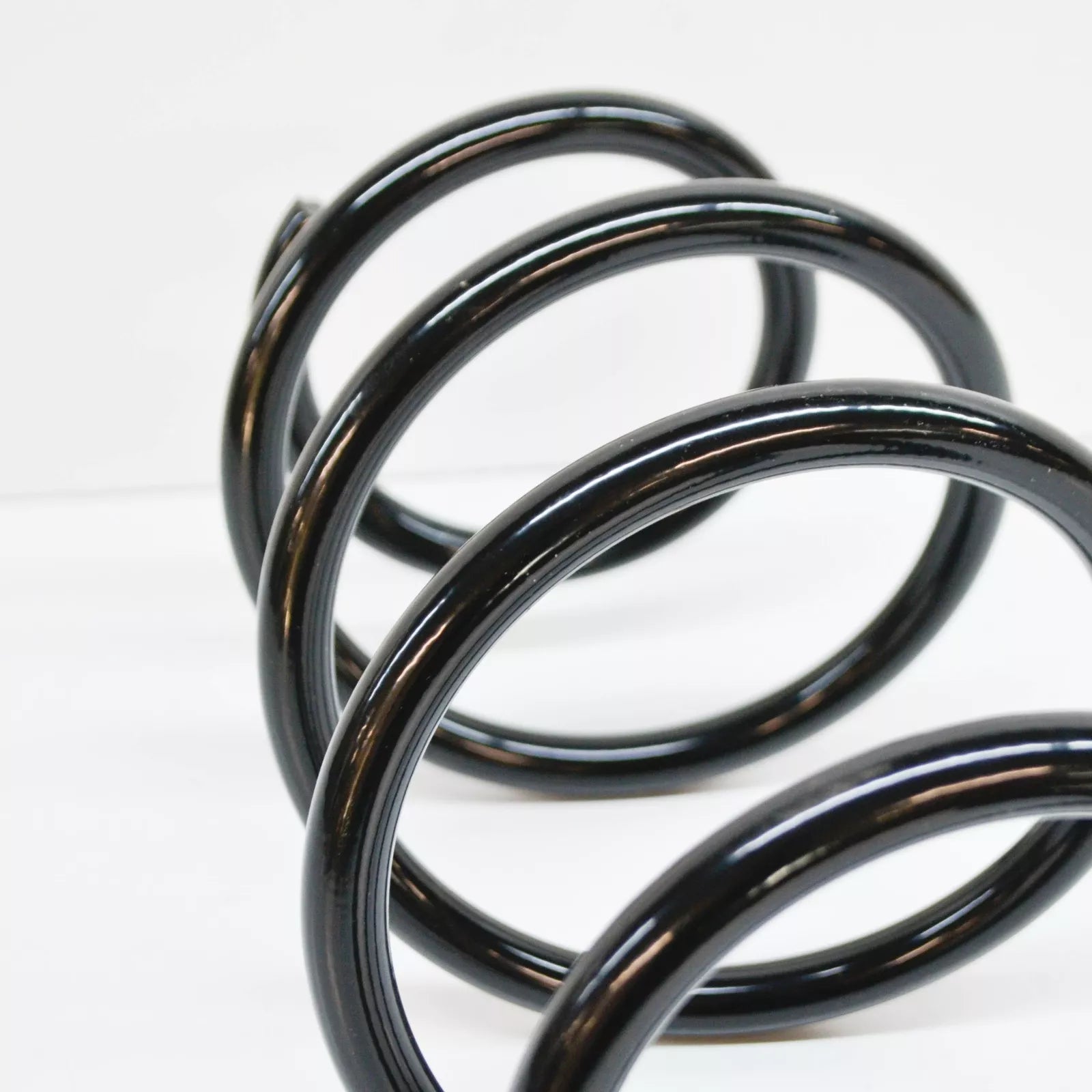 NEW MERCEDES-BENZ C W204 FRONT COIL SPRING A2043214204 ORIGINAL