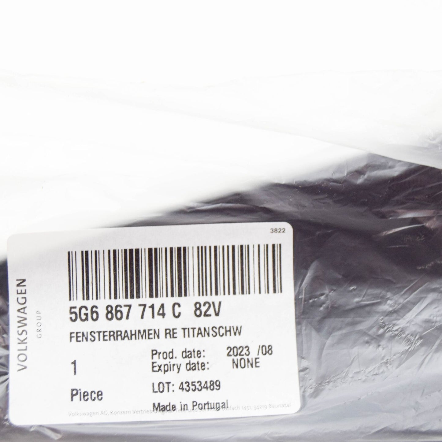 NEW VOLKSWAGEN GOLF 5G MK7 RIGHT UPPER REAR LID TRIM PANEL 5G6867714C82V