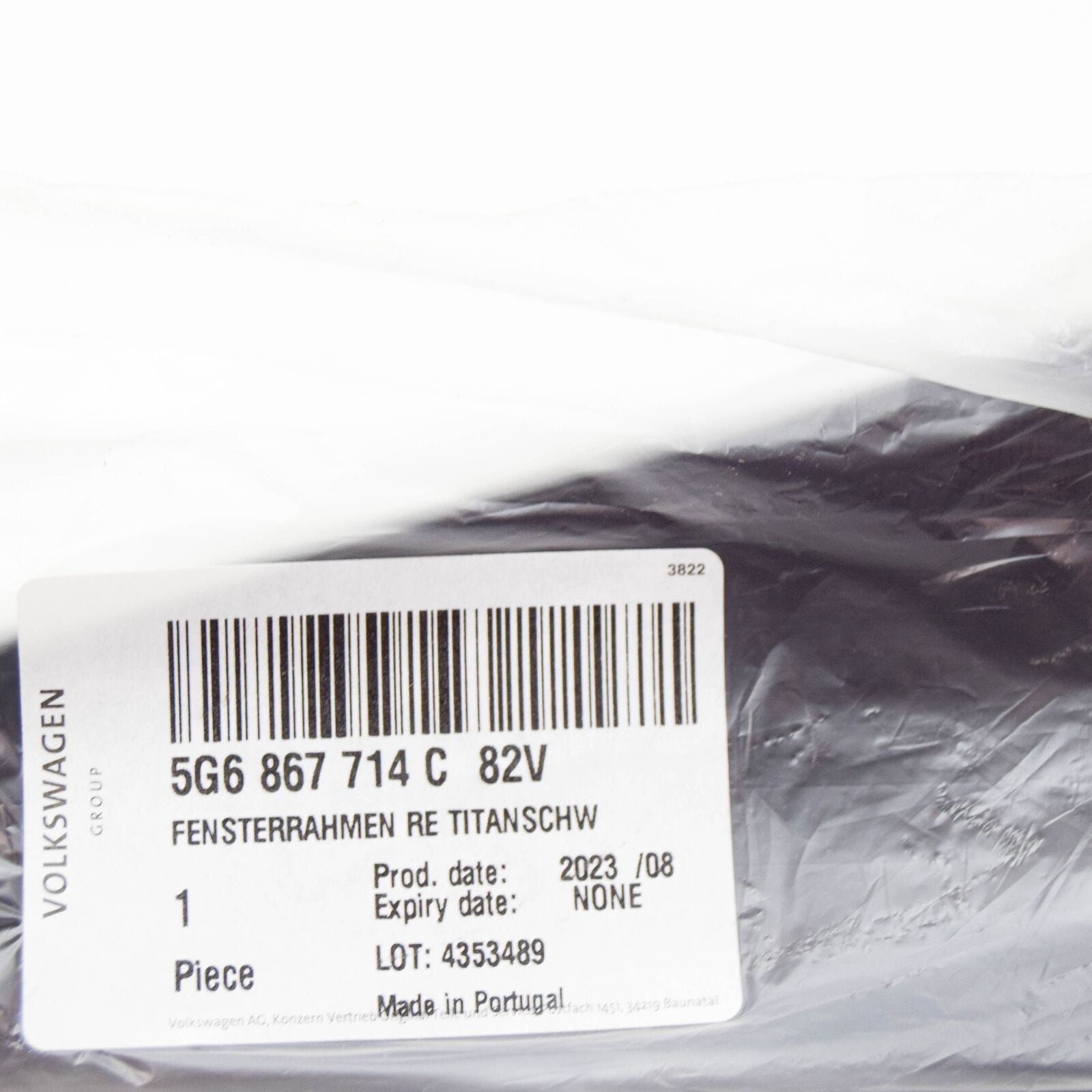 NEW VOLKSWAGEN GOLF 5G MK7 RIGHT UPPER REAR LID TRIM PANEL 5G6867714C82V