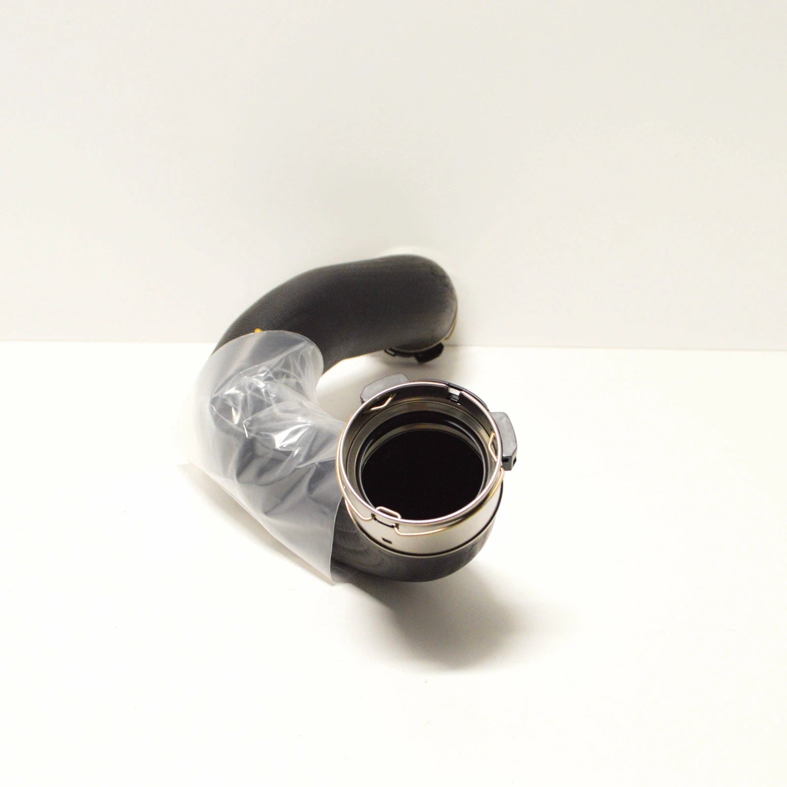 NEW MERCEDES BENZ C W204 LEFT INTERCOOLER CHARGE HOSE A2045282582 ORIGINAL