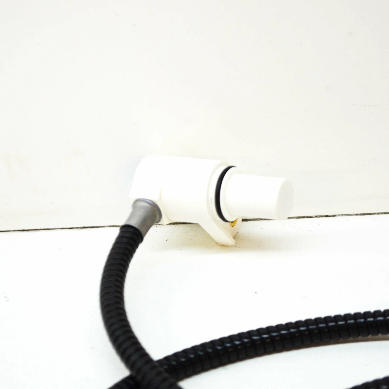 NEW MERCEDES-BENZ G CABRIO W463 GENERATOR PULSE SPEED SENSOR A4635420717