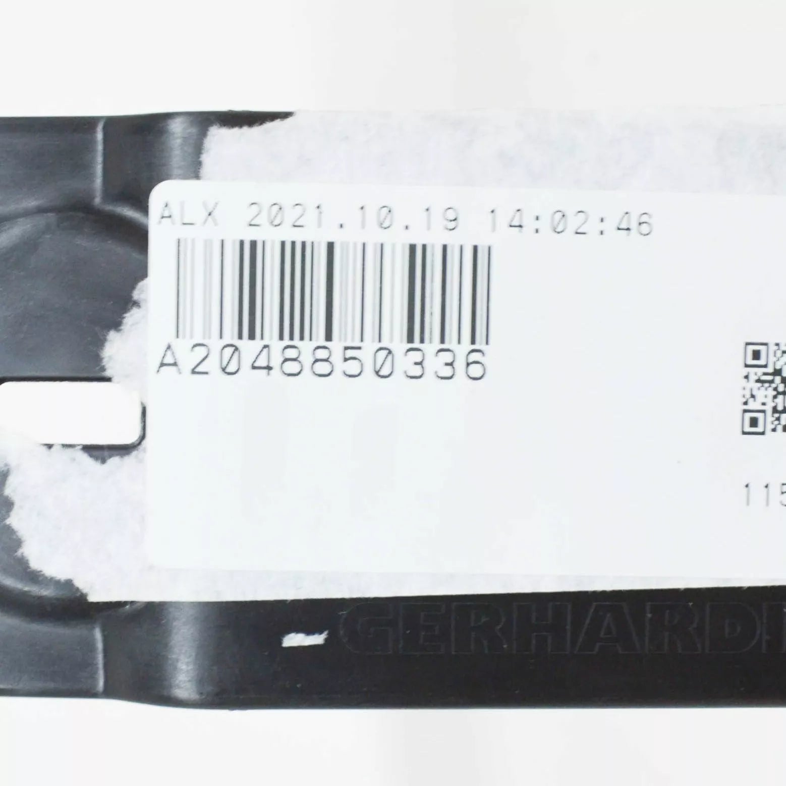 NEW MB C W204 AMG FRONT RADIATOR GRILLE SUPPORT PLATE A2048850336