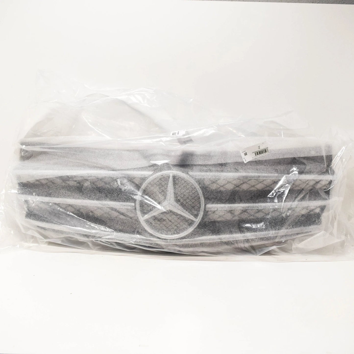 NEW MB VIANO W639 FRONT BUMPER RADIATOR GRILLE A63988000839040 ORIGINAL