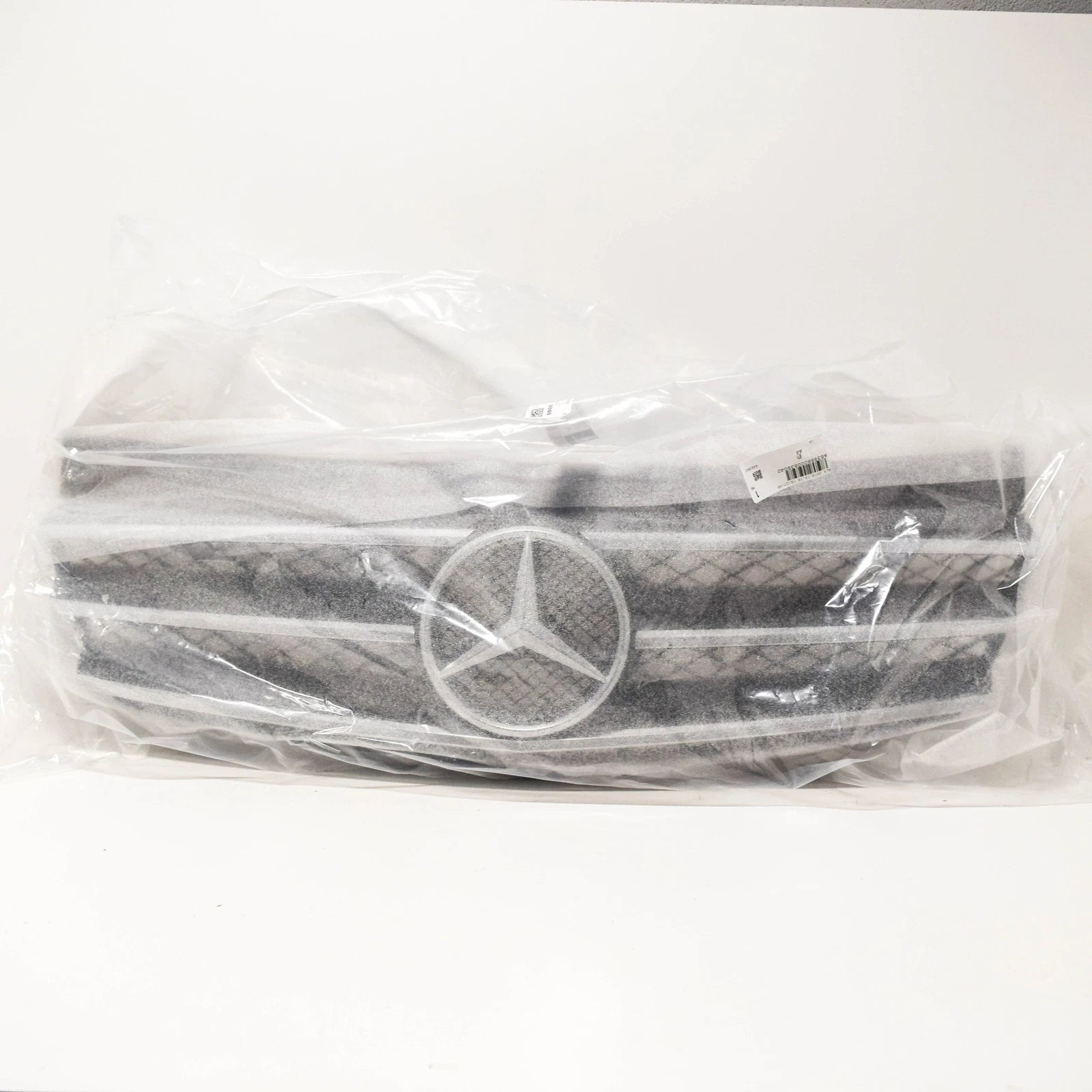 NEW MB VIANO W639 FRONT BUMPER RADIATOR GRILLE A63988000839040 ORIGINAL