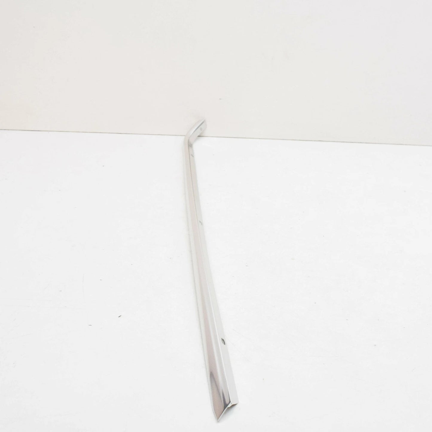 NEW MERCEDES-BENZ SL R107 WINDSCREEN LEFT DRIP MOULDING A1076980901 ORIGINAL