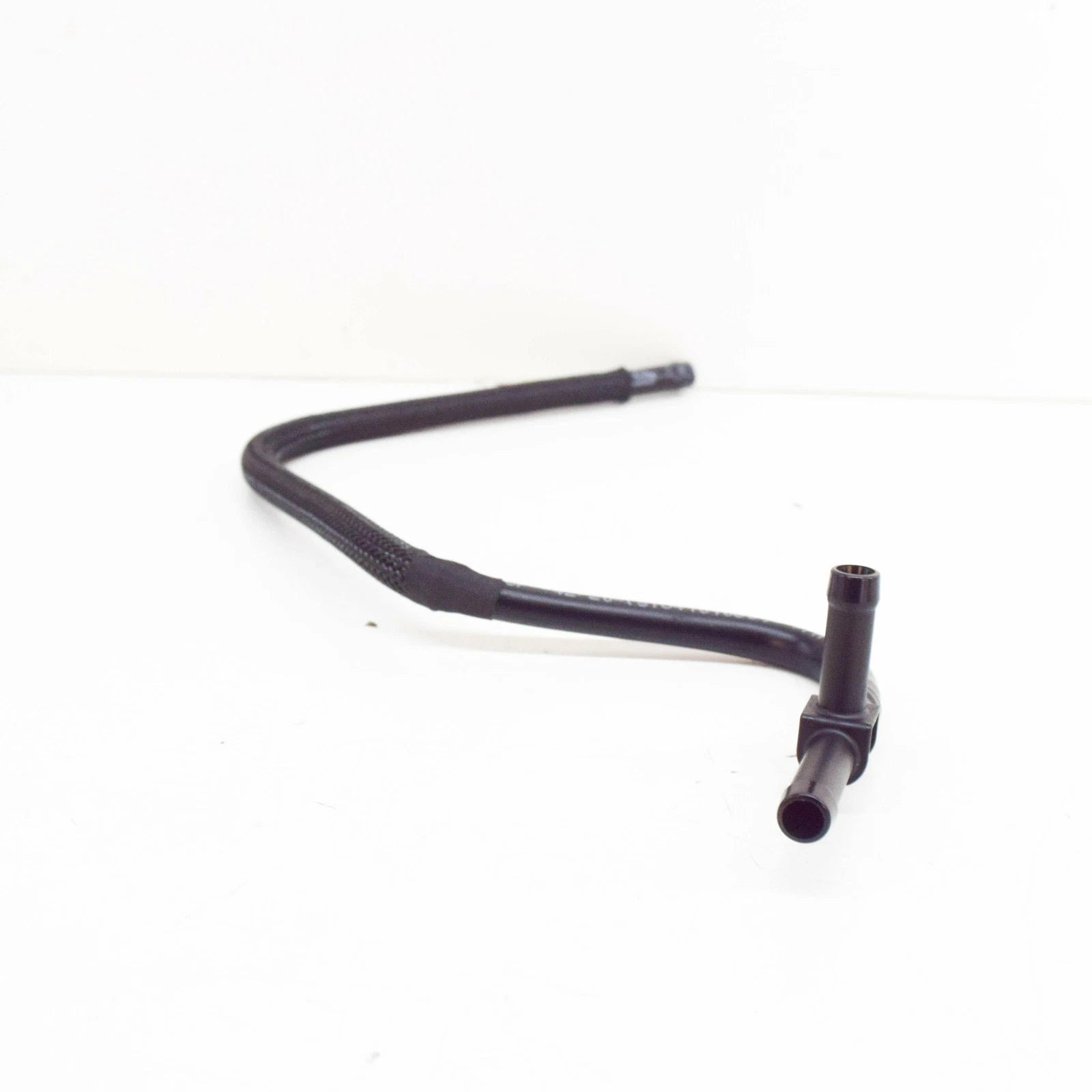 NEW AUDI A4 B7 COOLANT PIPE 059121086F
