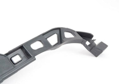 NEW VOLKSWAGEN GOLF MK6 REAR BUMPER CENTER SECURING STRIP 5K6807863