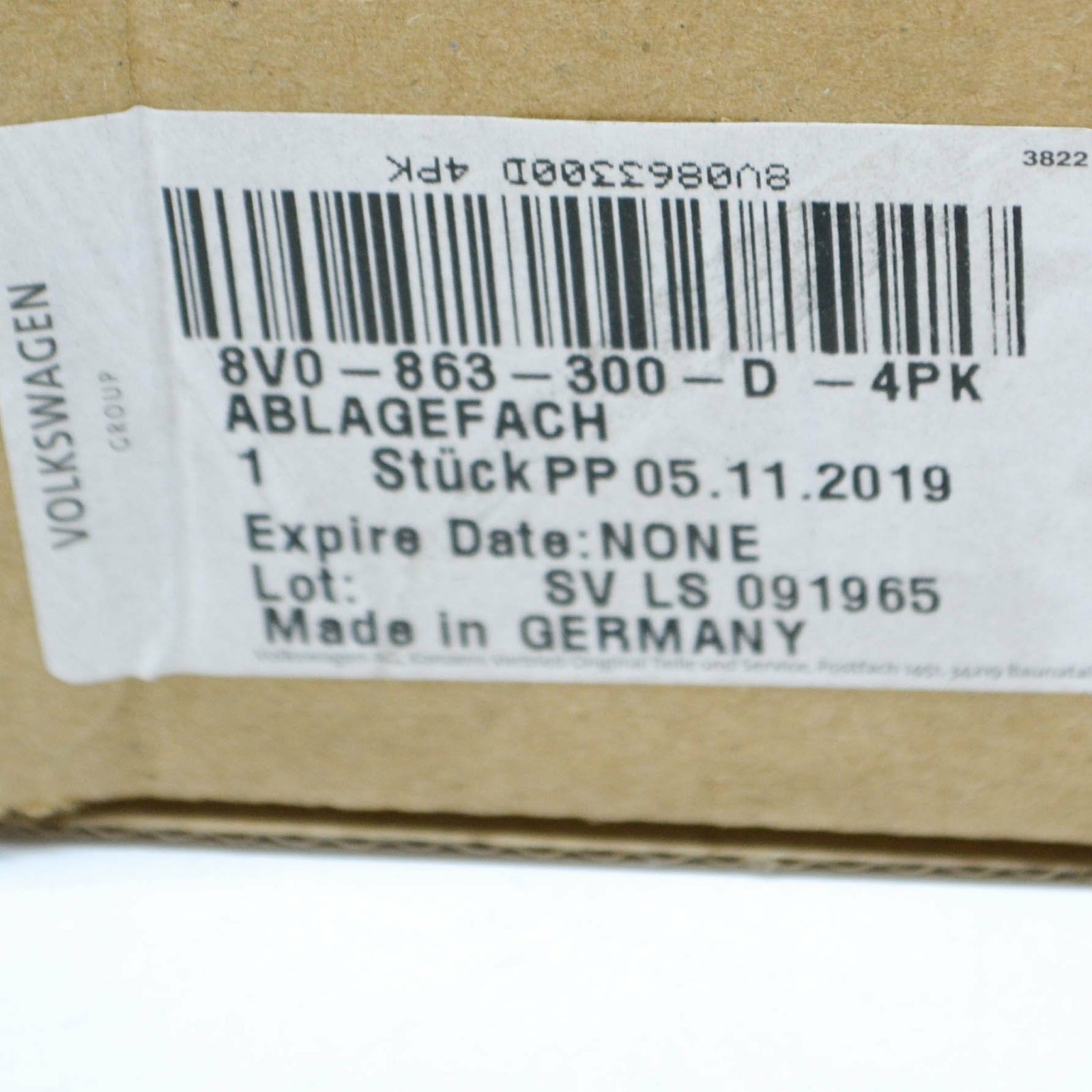 NEW AUDI A3 CABRIO 8V INTERIOR STORAGE CONSOLE COMPARTMENT 8V0863300D4PK