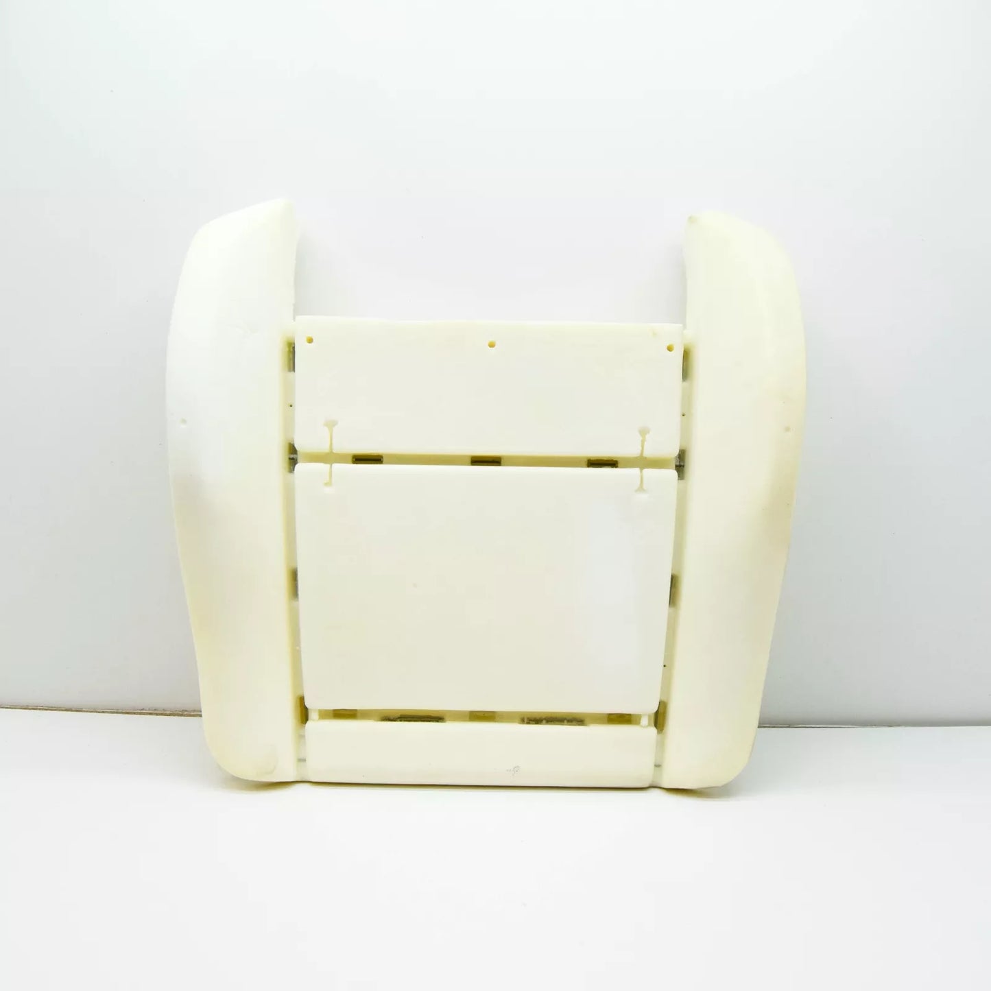 NEW BMW 3 COMPACT E36 FRONT LOWER SEAT PAD 52108122076 8122076 ORIGINAL