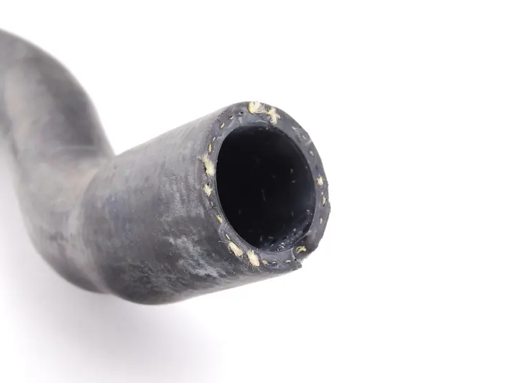 NEW MERCEDES-BENZ E W211 RECIRCULATING PUMP TO ENGINE HOSE A2118322794 ORIGINAL