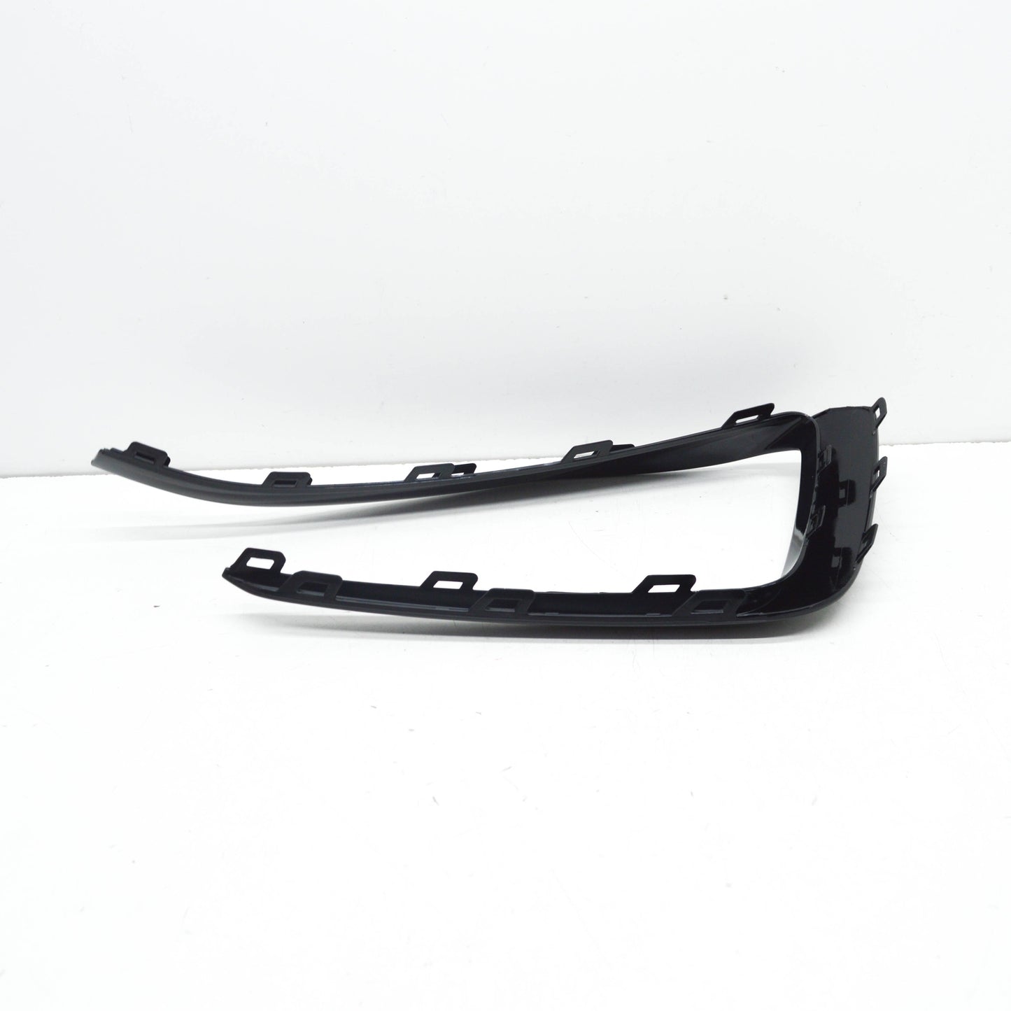 NEW VOLKSWAGEN POLO AW FRONT LEFT BUMPER TRIM 2G0853711041 ORIGINAL