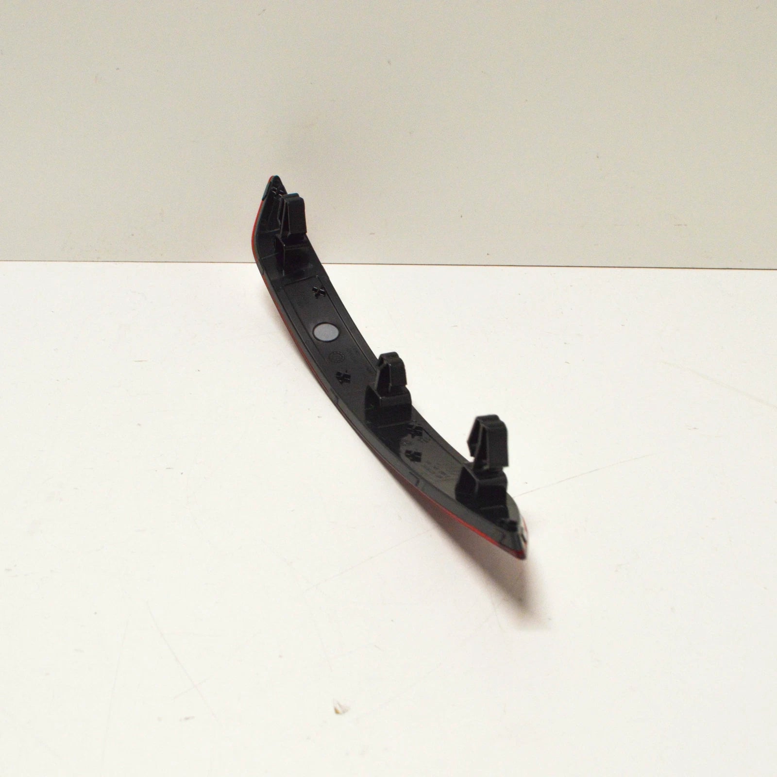 NEW AUDI A3 8V REAR BUMPER LEFT REFLECTOR 8V5945105C ORIGINAL