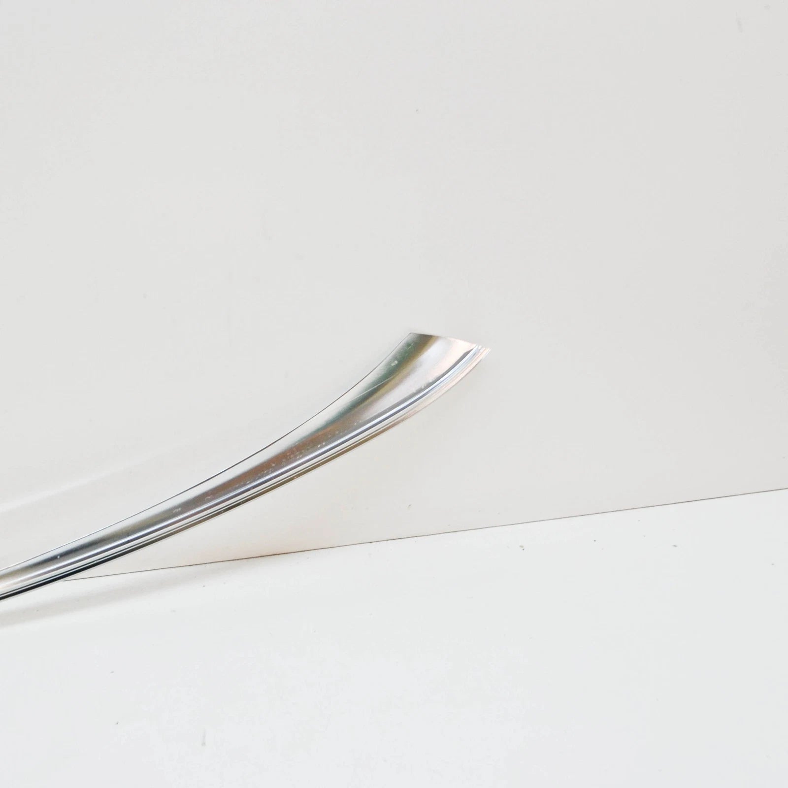 NEW MERCEDES-BENZ S W222 REAR LEFT DOOR WINDOW TRIM STRIP A2226989700 ORIGINAL