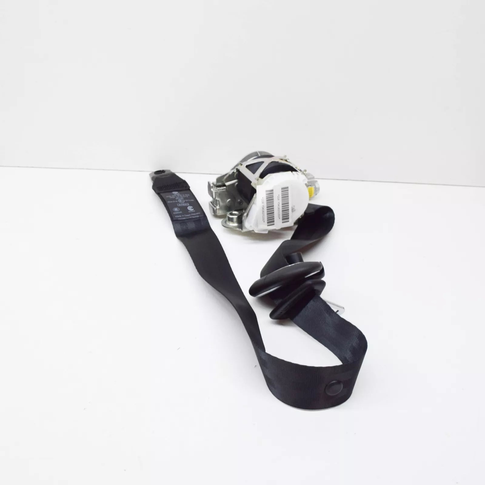 NEW VOLKSWAGEN POLO 6R FRONT LEFT SEATBELT 6R3857705BRAA ORIGINAL