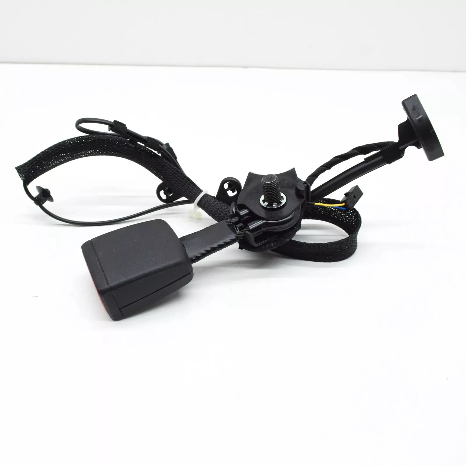 NEW VOLKSWAGEN TIGUAN AD MK2 REAR RIGHT SEAT BELT LATCH 5NA857754BMNB ORIGINAL