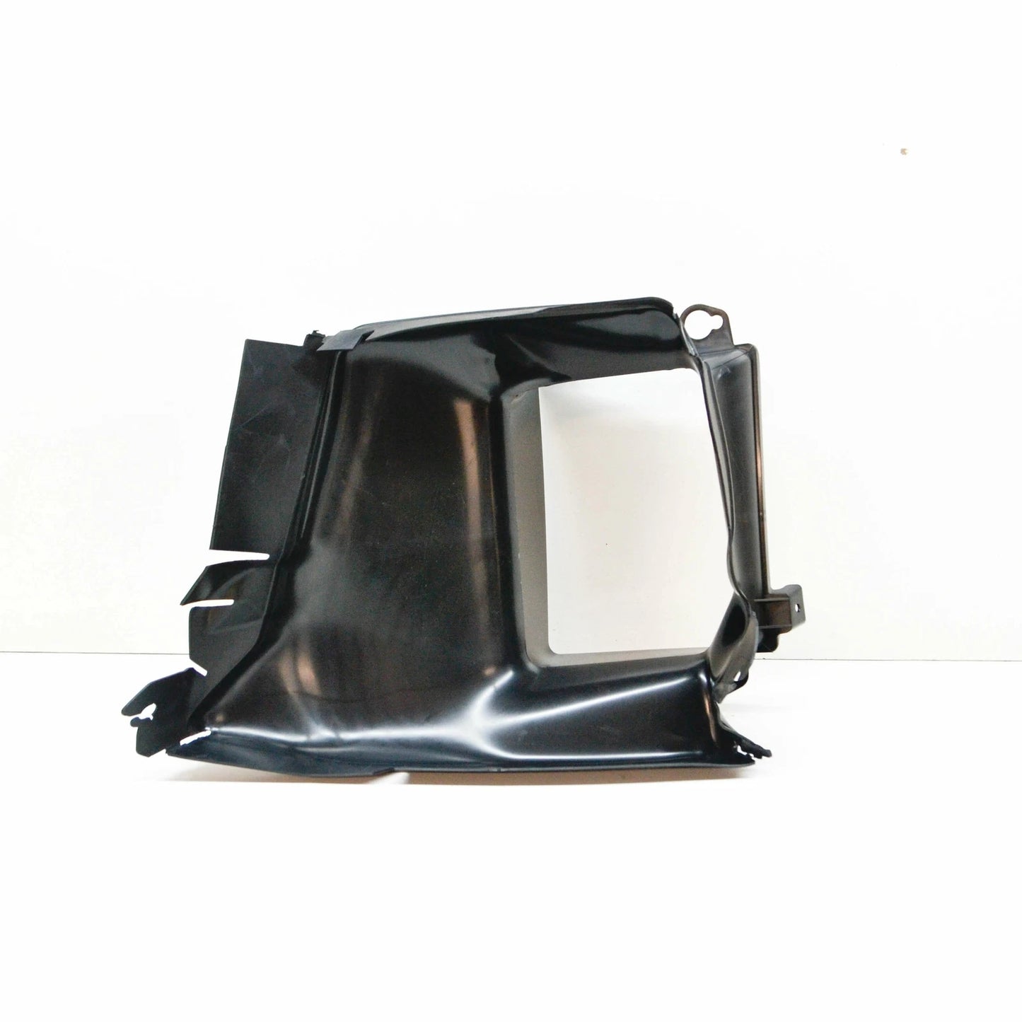 NEW AUDI Q7 4M LEFT OUTER AIR GUIDE 4M0121333D