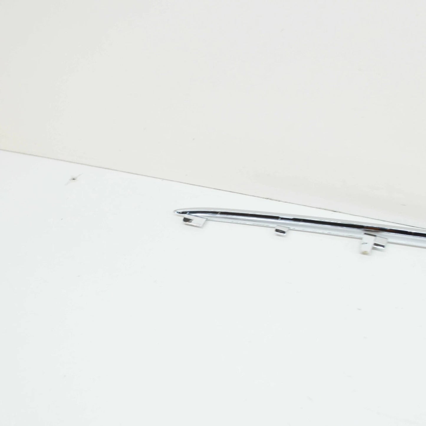 NEW MERCEDES-BENZ S W222 FRONT BUMPER LOWER TRIM STRIP A2228851600