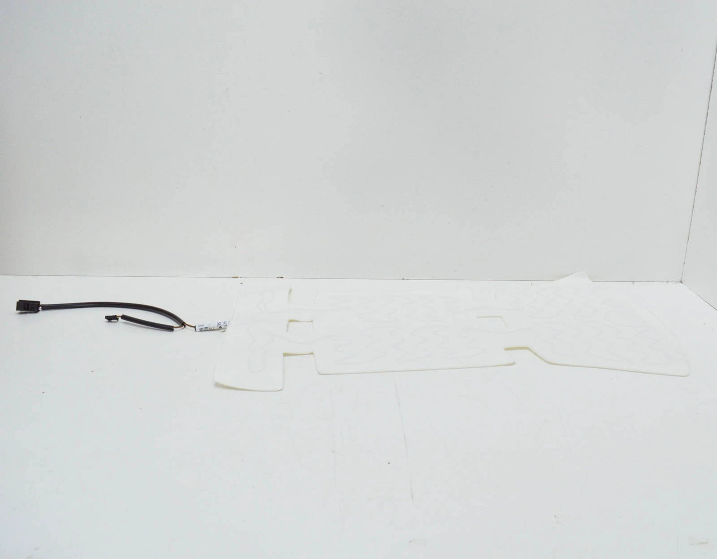 NEW BMW Z3 E36 SEAT HEATING ELEMENT 52108413883 8413883 ORIGINAL