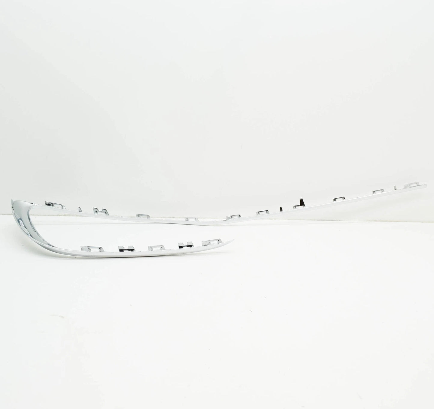 NEW MERCEDES-BENZ S W223 FRONT BUMPER RIGHT TRIM STRIP A2238854300 ORIGINAL