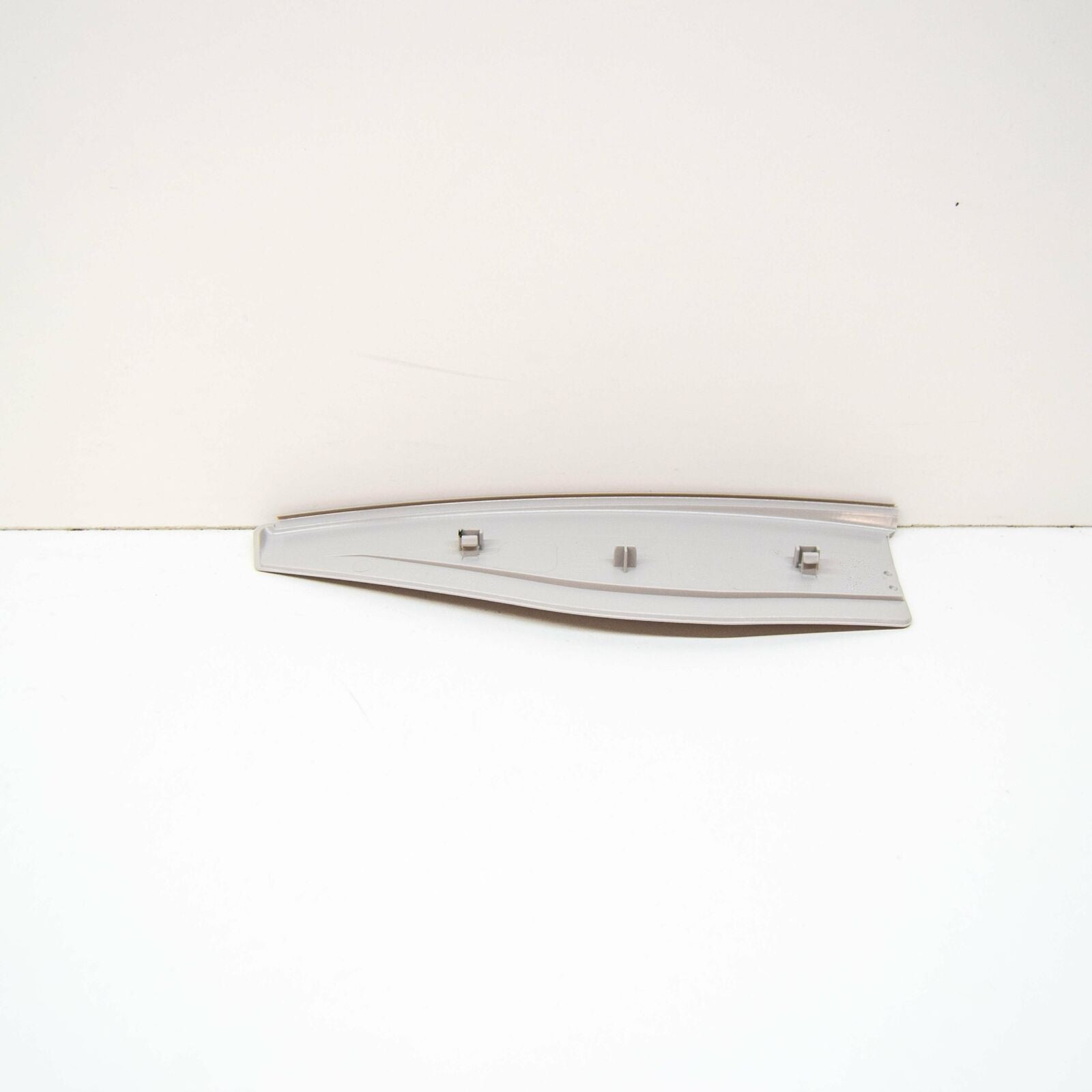 NEW MB A W169 REAR RIGHT WINDOW PILLAR BASE PLATE A16973002117H52 ORIGINAL