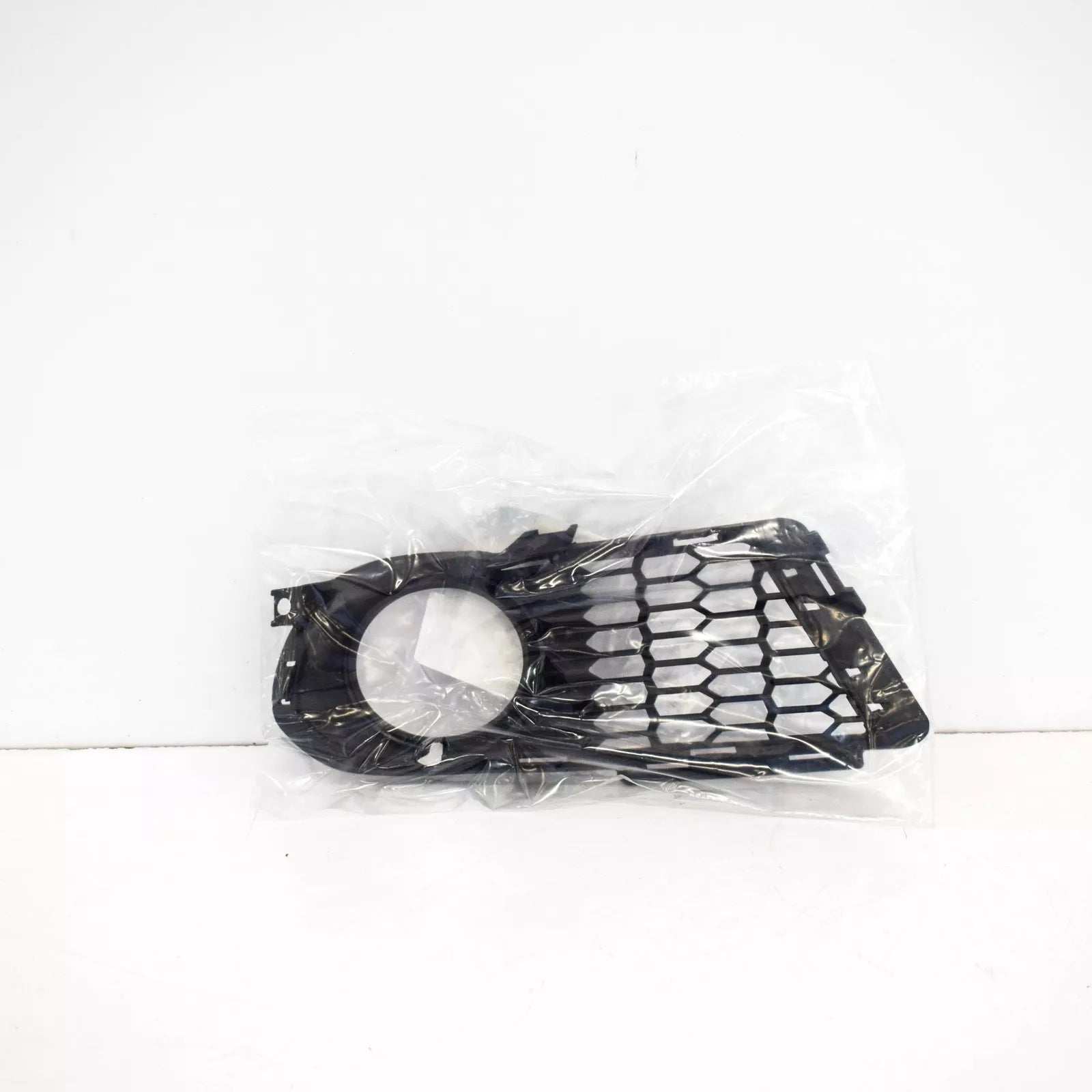 NEW BMW 3 E92 M-SPORT FRONT BUMPER LEFT SIDE FOG LIGHT GRILL 51118038935