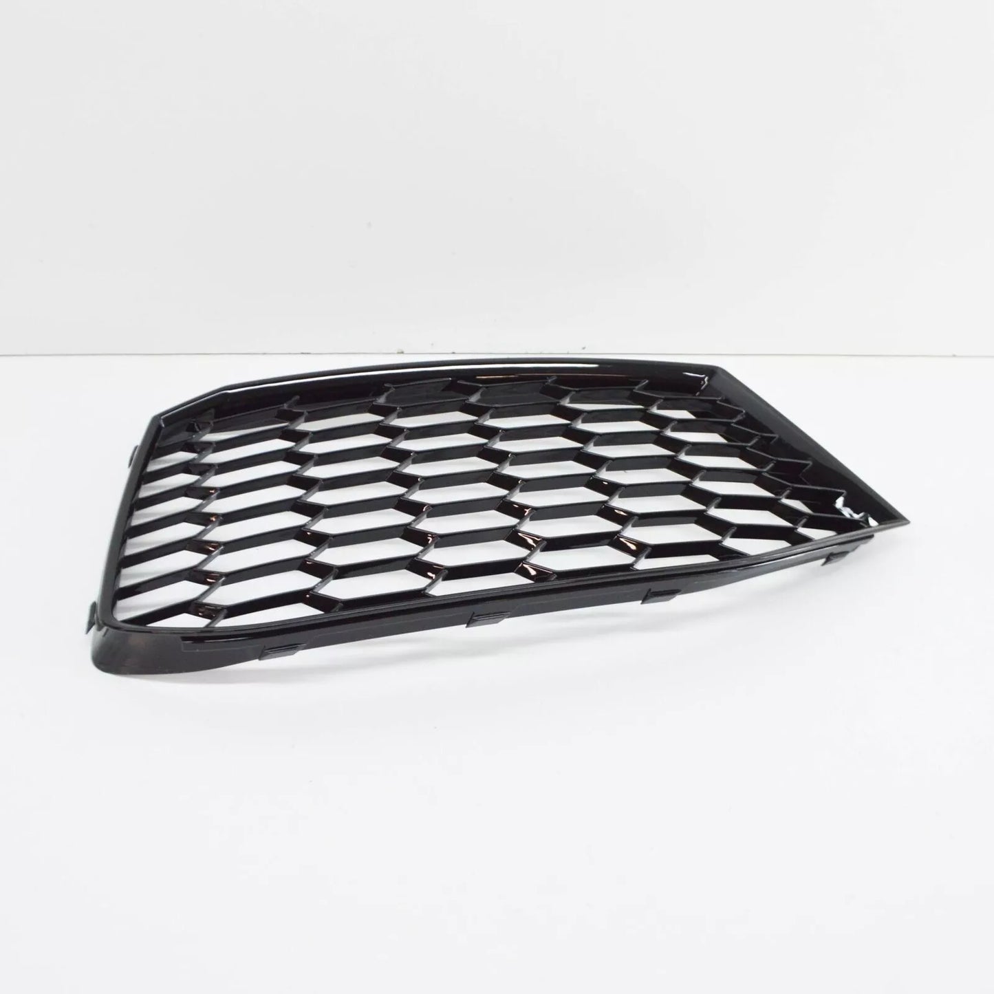 NEW AUDI TT ROADSTER FV FRONT RIGHT AIR GUIDE GRILLE 8S0807682JT94 ORIGINAL