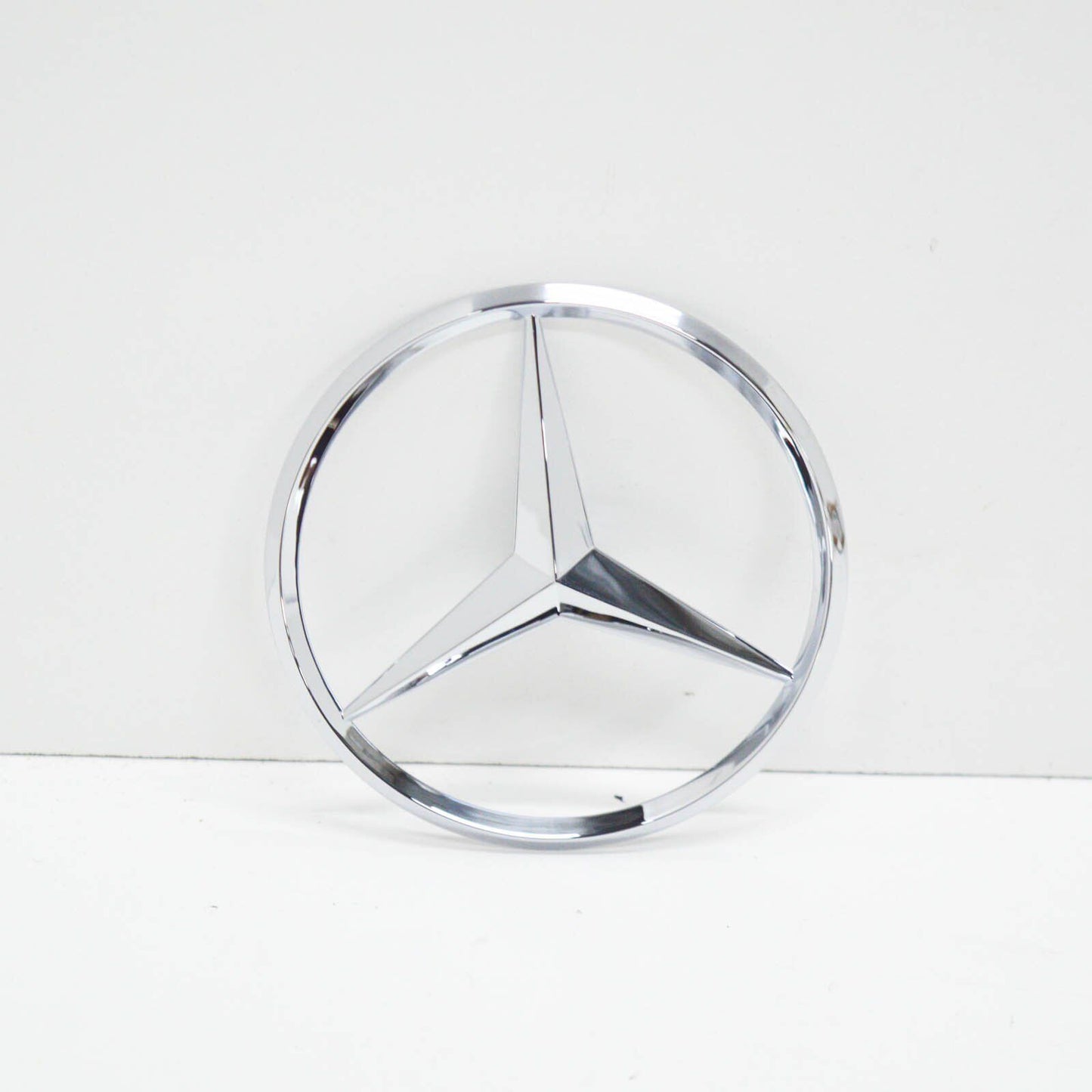 NEW MERCEDES BENZ CLK C209 REAR TRUNK BOOT BADGE EMBLEM A2097580058 ORIGINAL