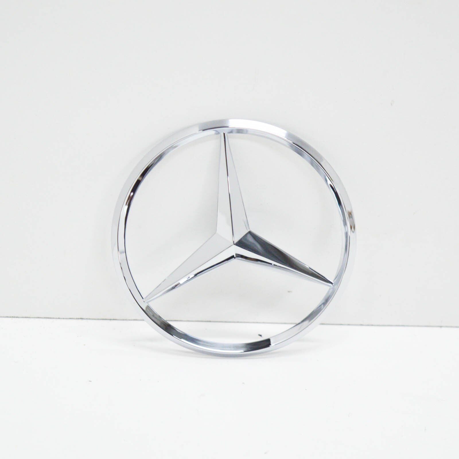 NEW MERCEDES BENZ CLK C209 REAR TRUNK BOOT BADGE EMBLEM A2097580058 ORIGINAL