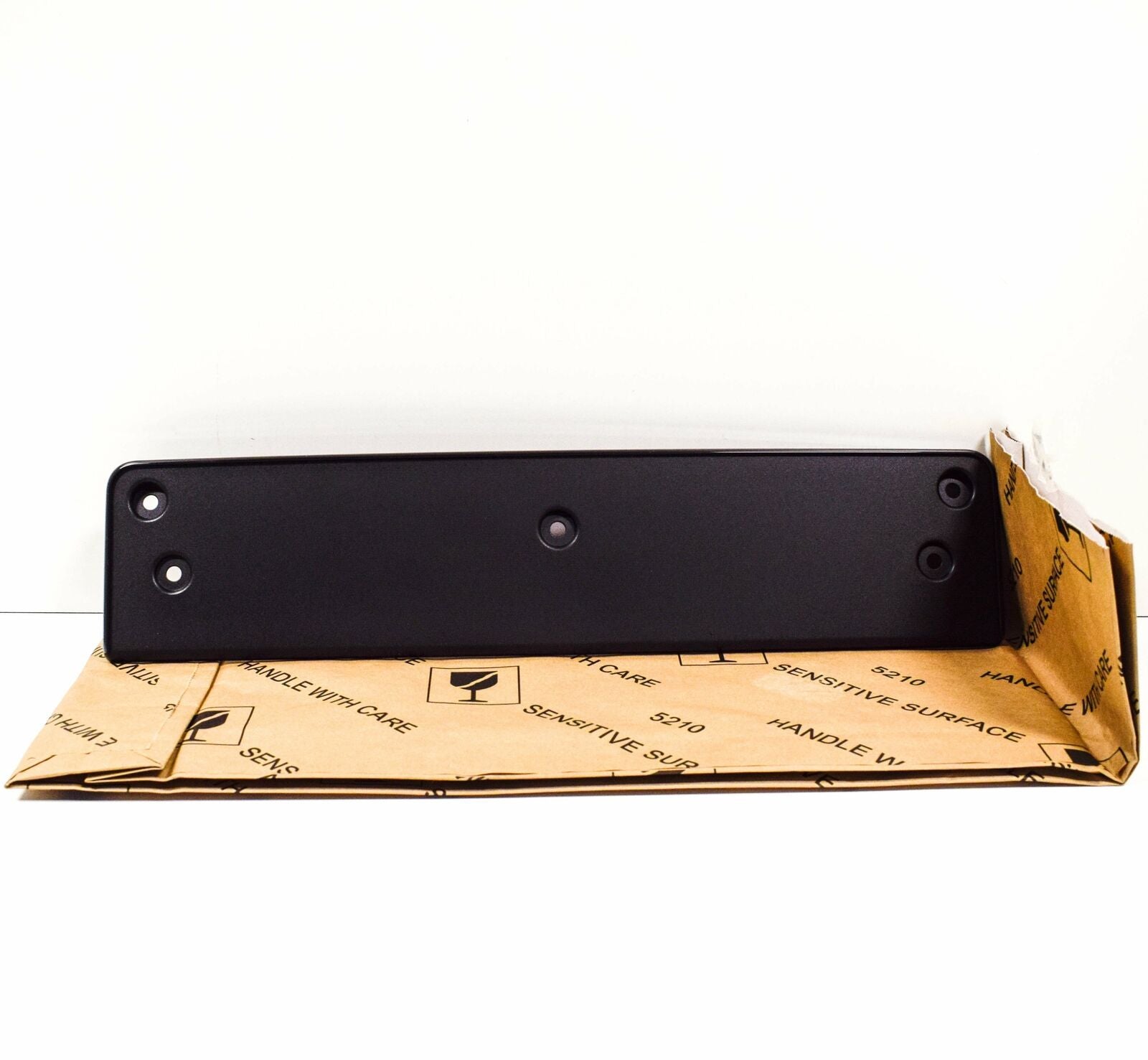 NEW VOLKSWAGEN GOLF MK7 FRONT BUMPER NUMBER PLATE HOLDER 5G0807287C9B9 ORIGINAL