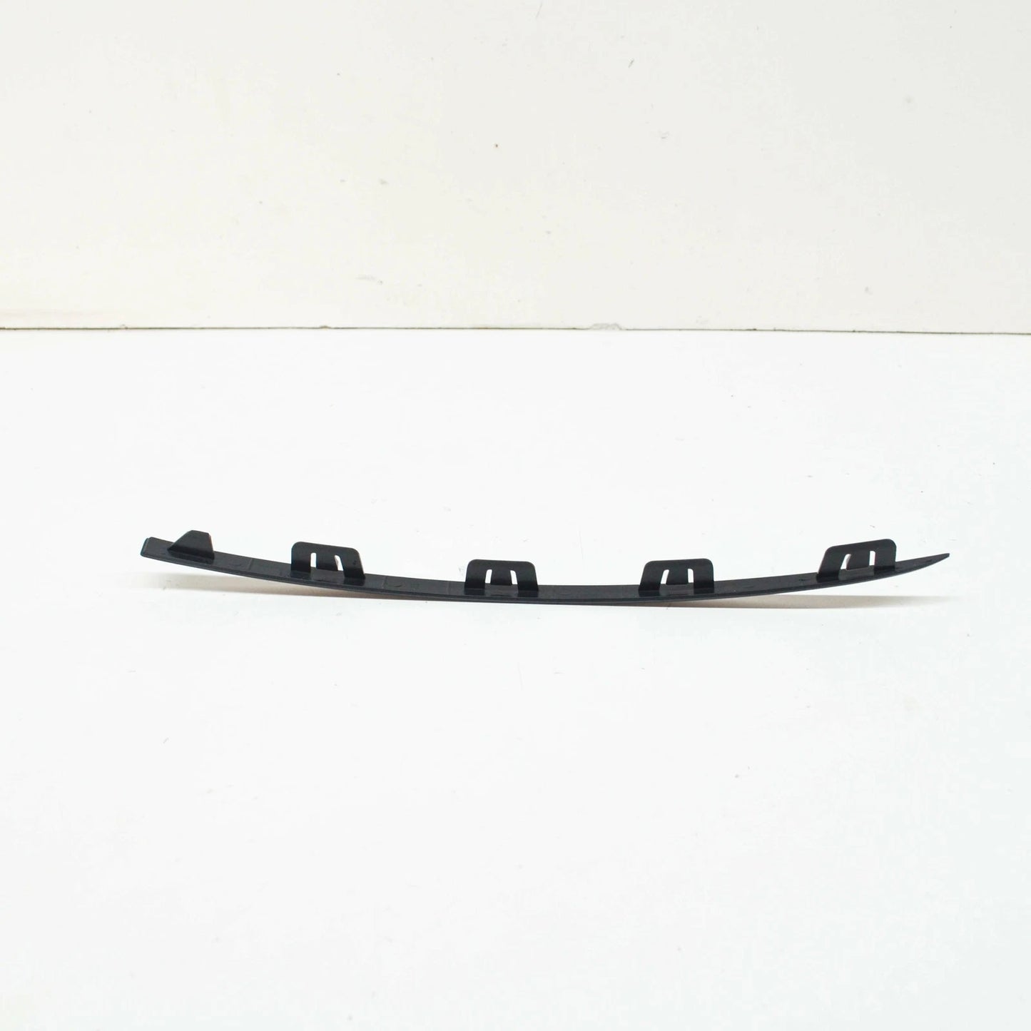 NEW MB B SPORTS TOURER W247 FRONT BUMPER RIGHT BOTTOM STRIP A2478857402 ORIGINAL