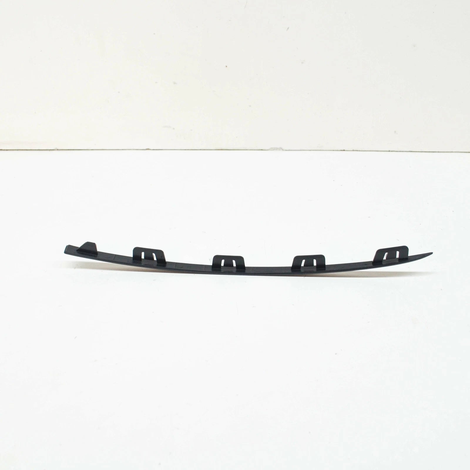 NEW MB B SPORTS TOURER W247 FRONT BUMPER RIGHT BOTTOM STRIP A2478857402 ORIGINAL