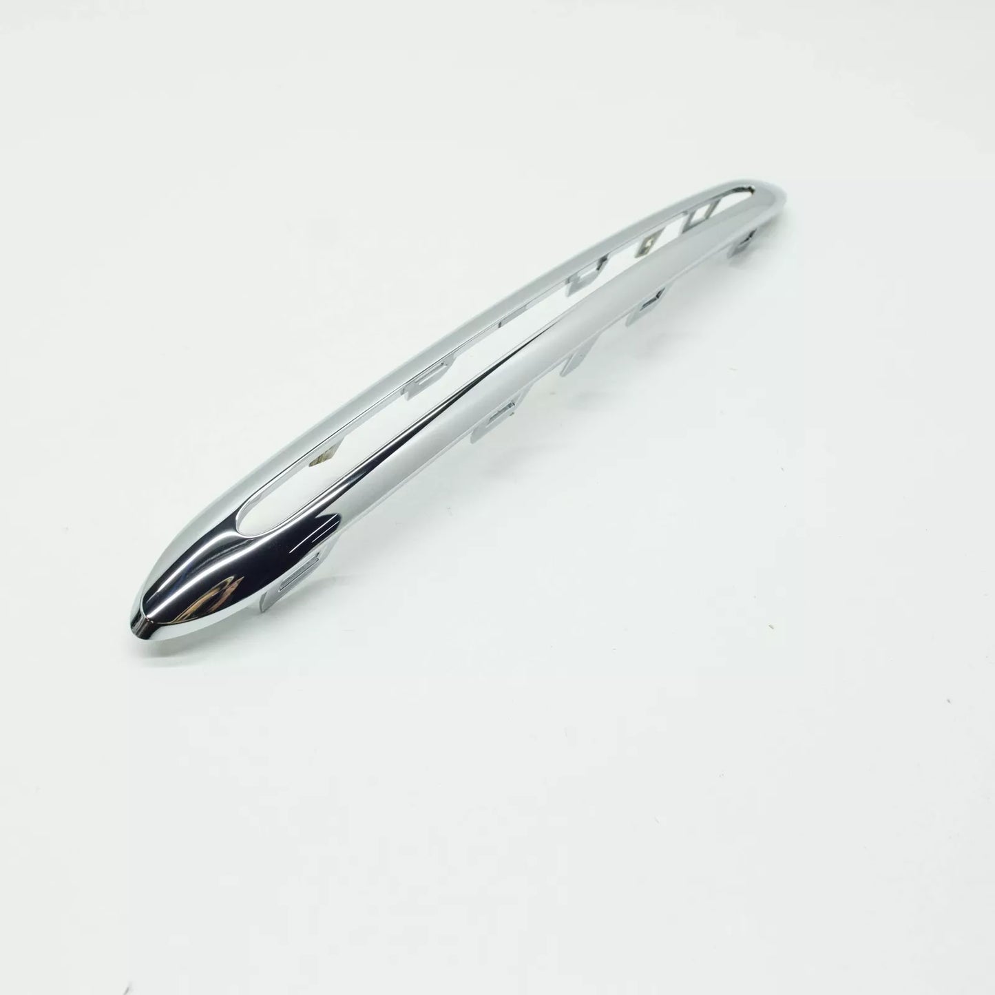 NEW MERCEDES-BENZ B W246 FRONT LEFT BUMPER MOLDING A2468851374