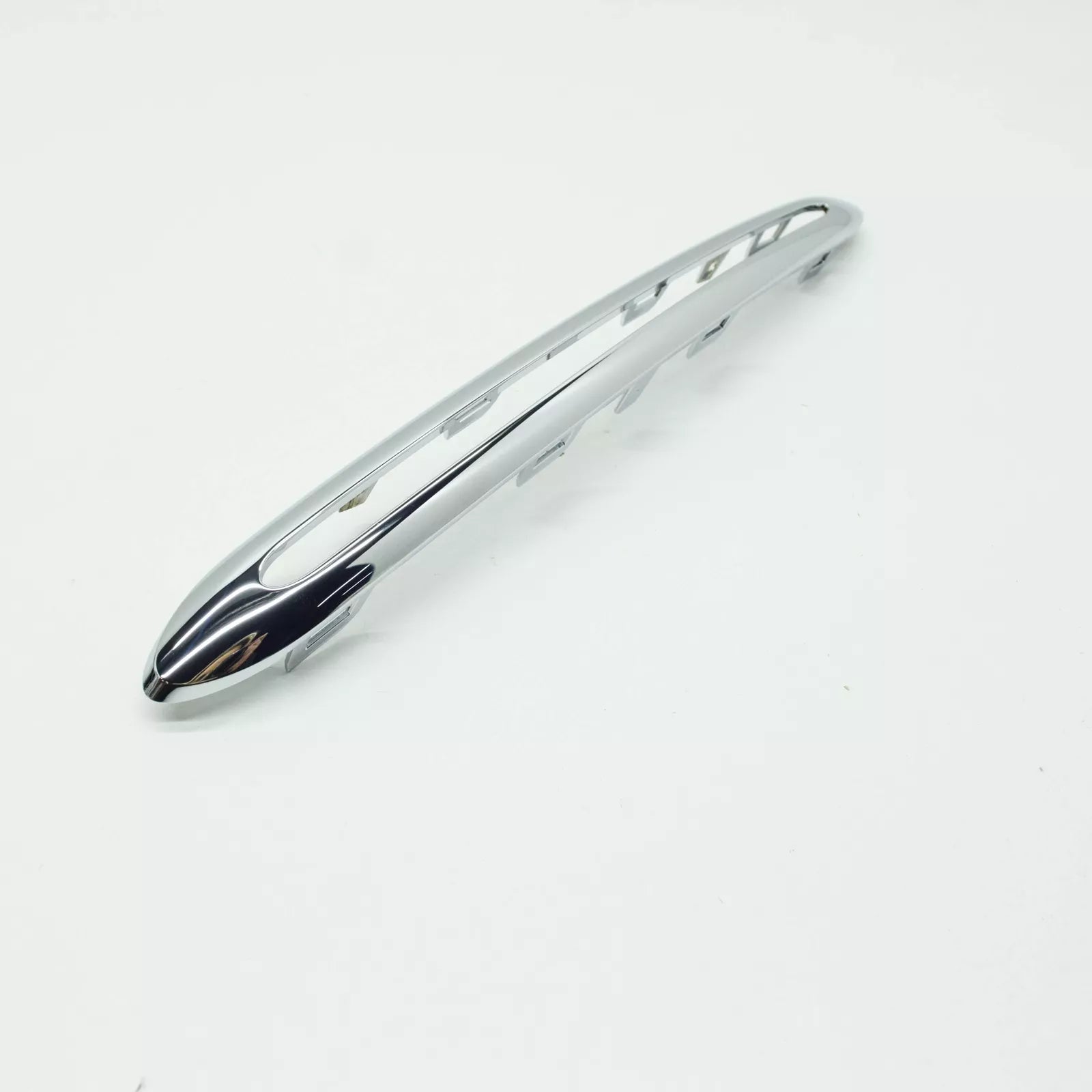 NEW MERCEDES-BENZ B W246 FRONT LEFT BUMPER MOLDING A2468851374