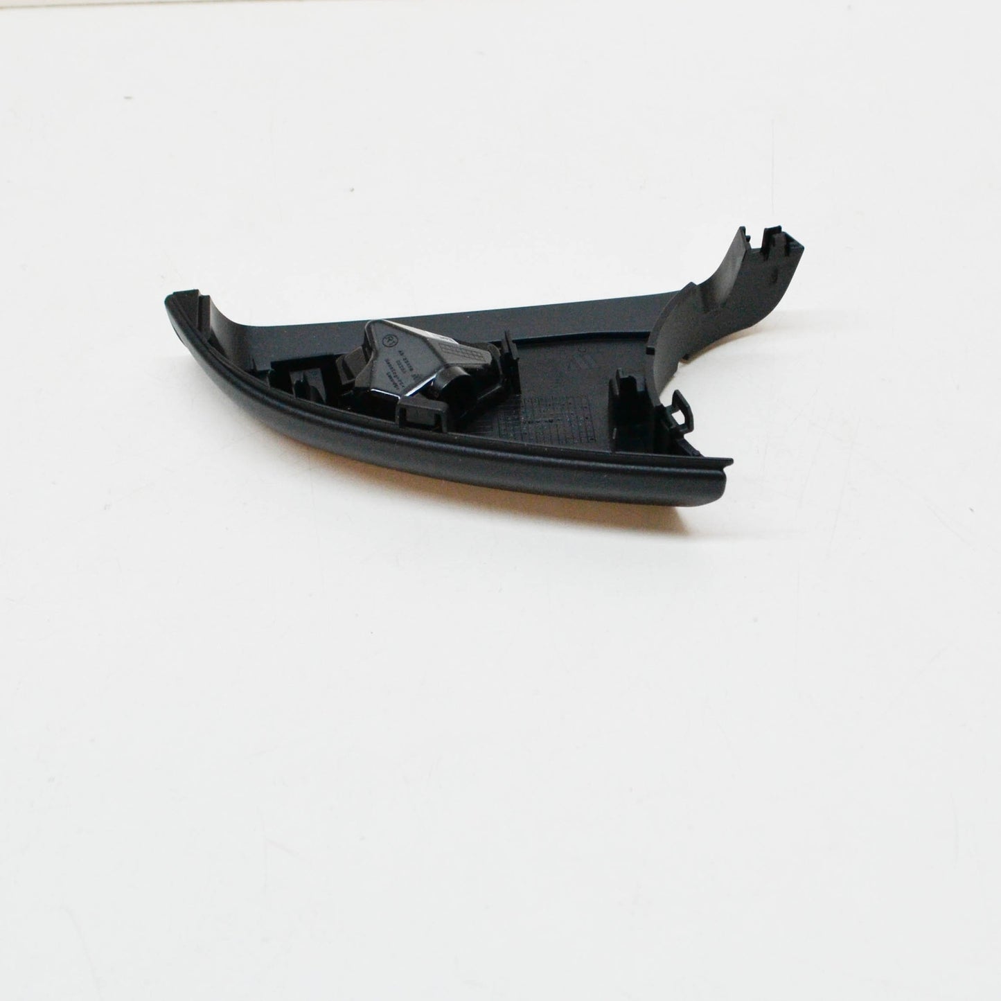 NEW MERCEDES-BENZ C-CLASS W205 RIGHT WING MIRROR LOWER COVER A2048100215