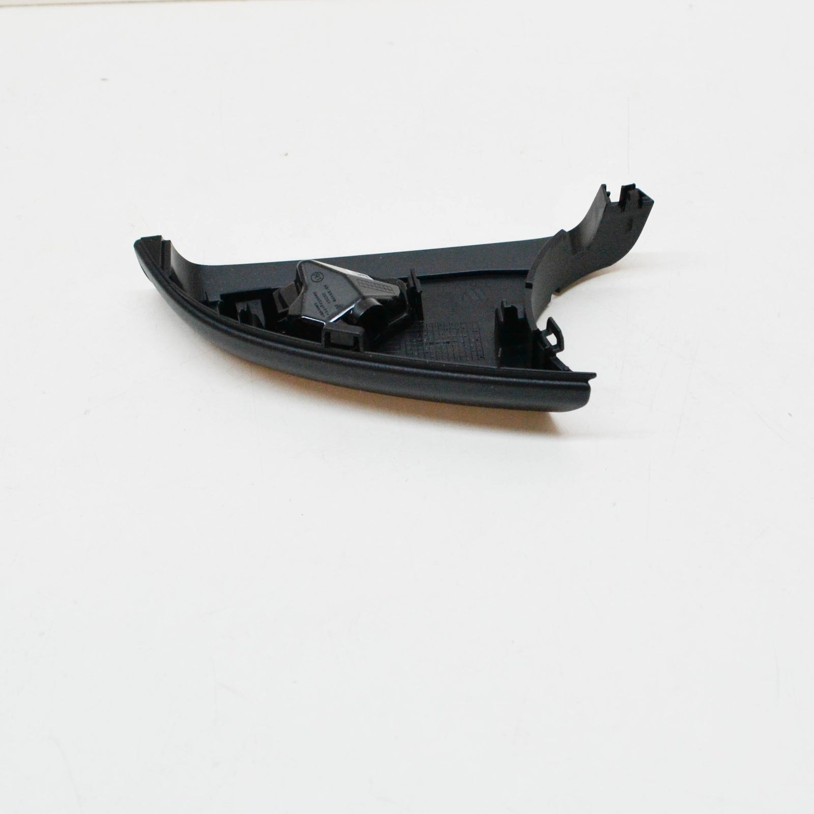 NEW MERCEDES-BENZ C-CLASS W205 RIGHT WING MIRROR LOWER COVER A2048100215