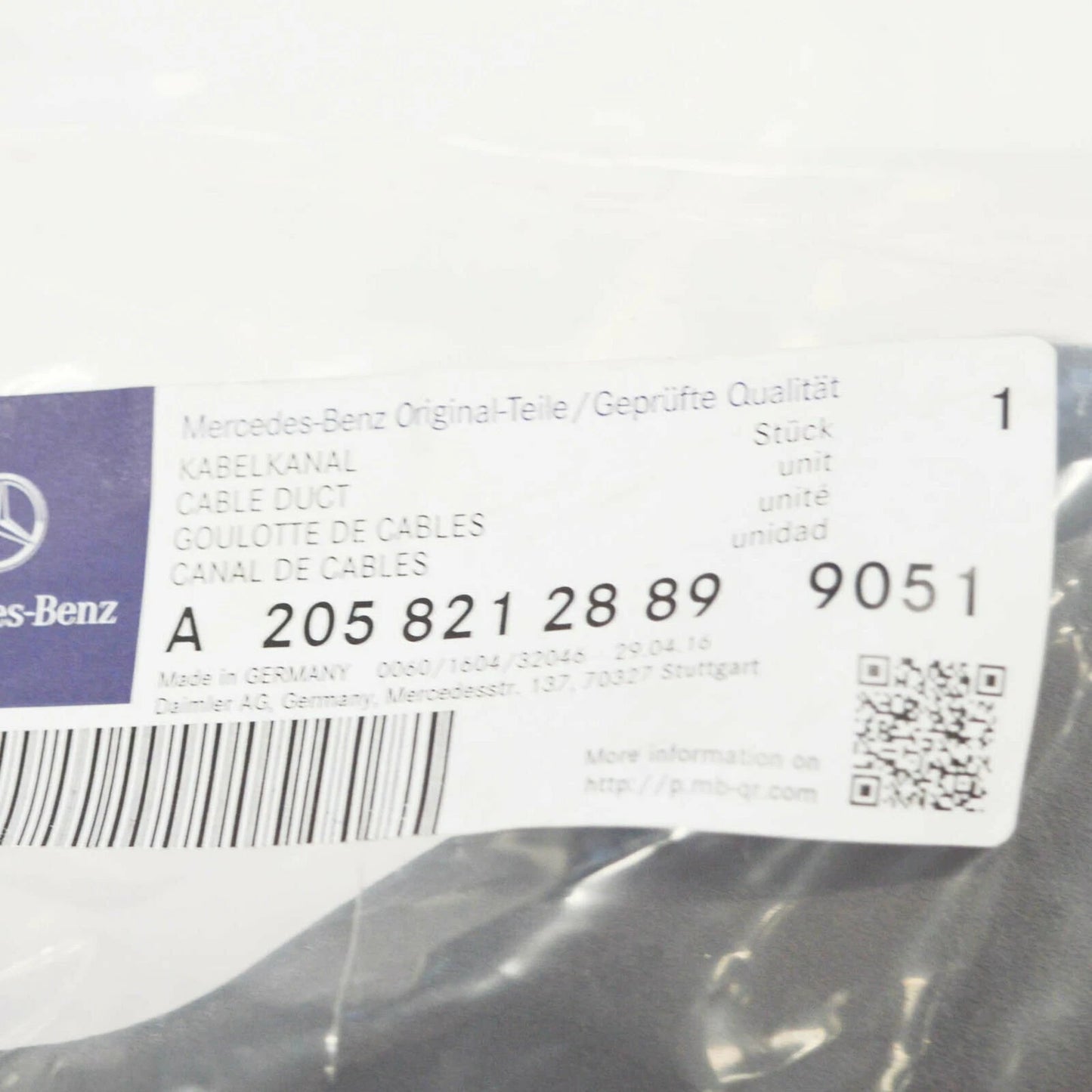 NEW MERCEDES BENZ C W205 RIGHT BOOT LID HINGE COVER A20582128899051 ORIGINAL