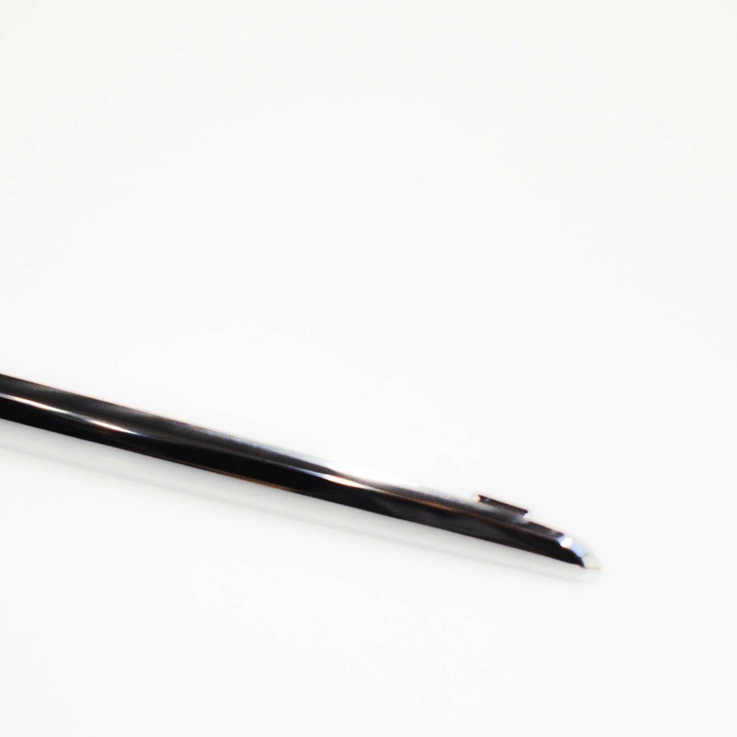 NEW MERCEDES BENZ CL C215 FRONT RIGHT CHROME MOULDING TRIM A2158851074 ORIGINAL