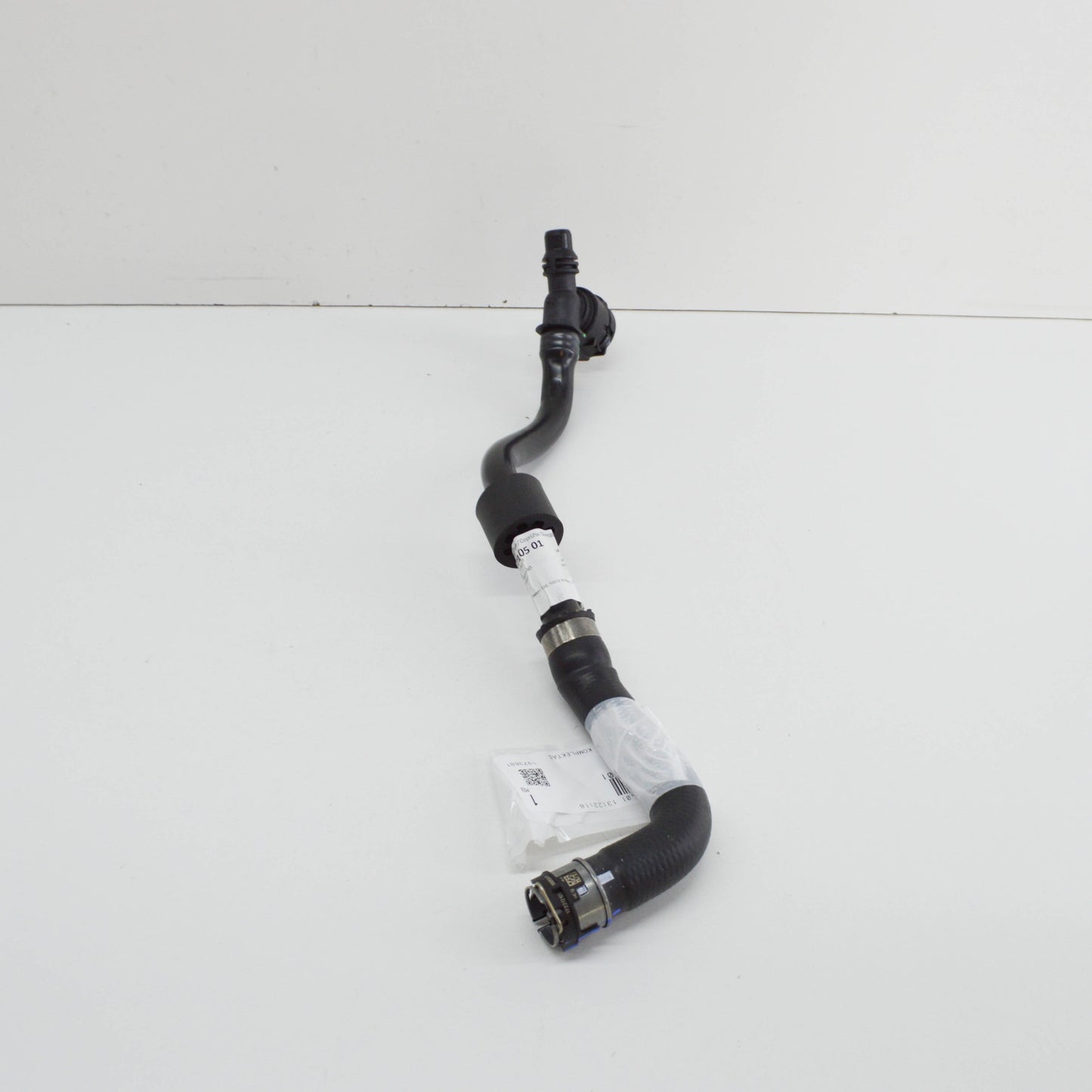 NEW MB GLE W167 PUMP TO CONNECTING POINT COOLANT HOSE A1675010501 ORIGINAL