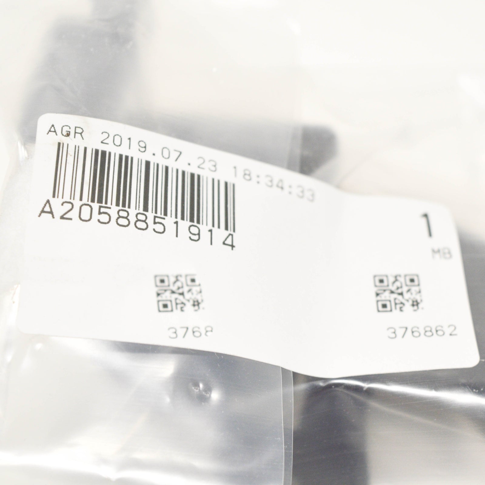 NEW MERCEDES BENZ C W205 REAR BUMPER LEFT BRACKET HOLDER A2058851914 ORIGINAL