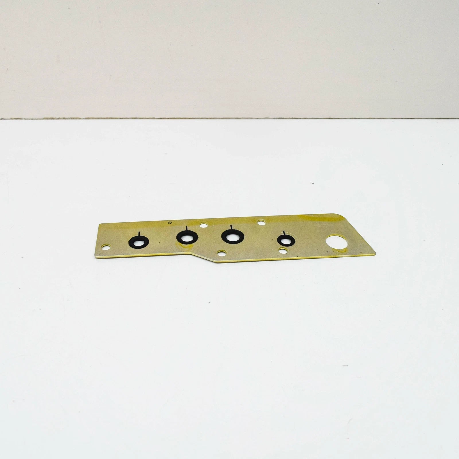 NEW BMW M3 COUPE E46 VANOS SEALING PLATE 11367831906 7831906 ORIGINAL