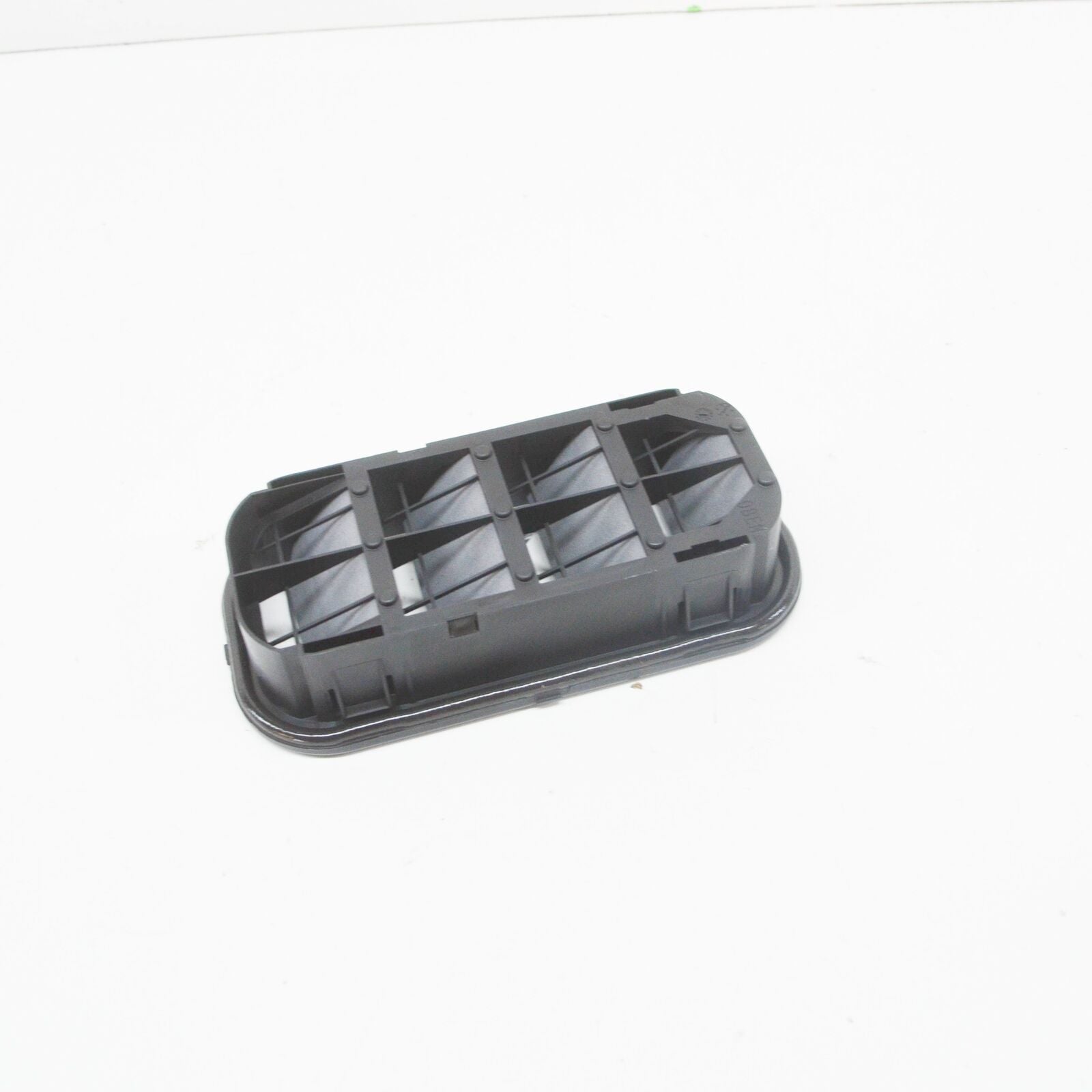 NEW MERCEDES-BENZ VITO W638 REAR AIR OUTLET FLAP A9018300042 ORIGINAL