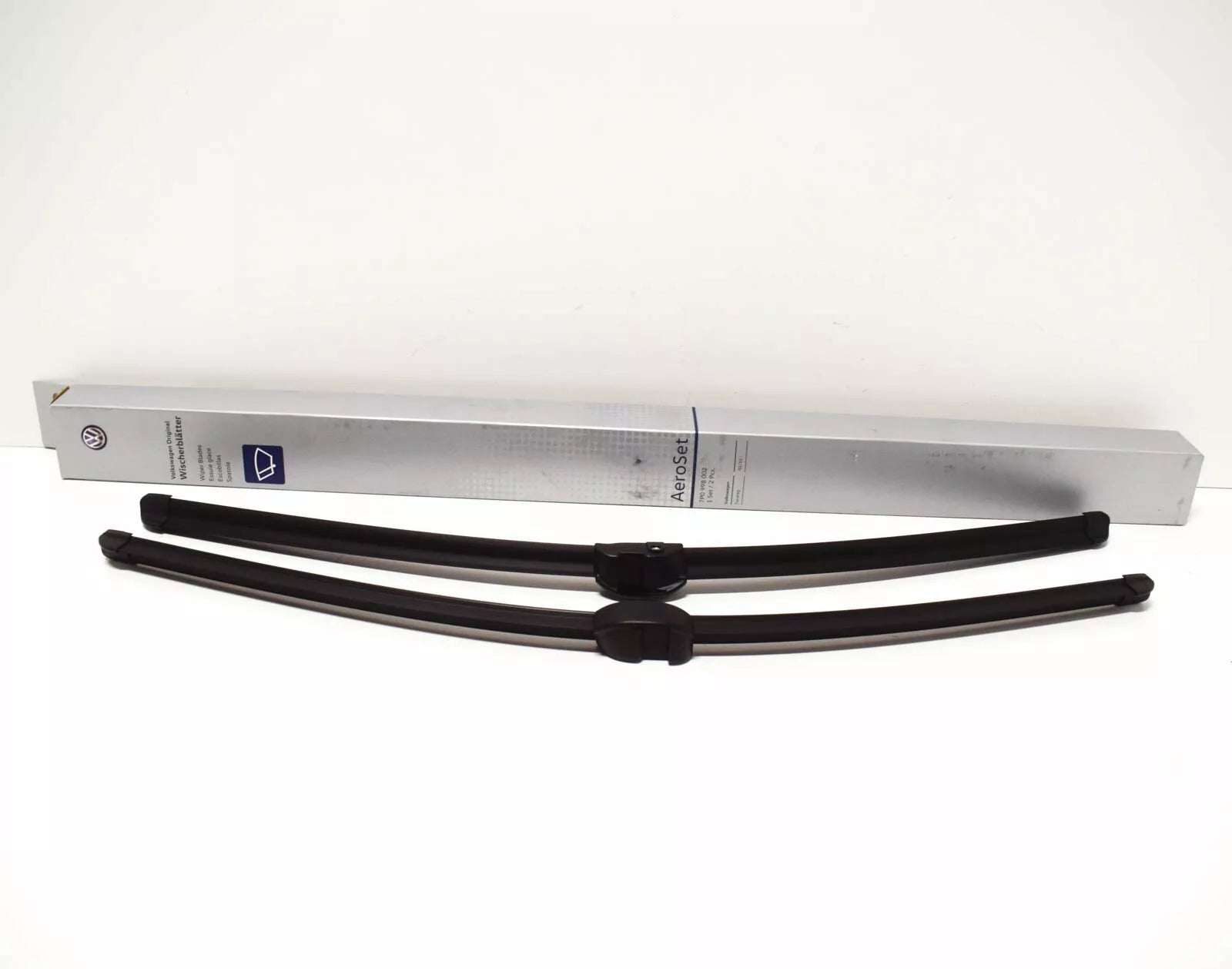 NEW VOLKSWAGEN TOUAREG 7P5 FRONT WINDSHIELD WIPER BLADE SET 7P0998002