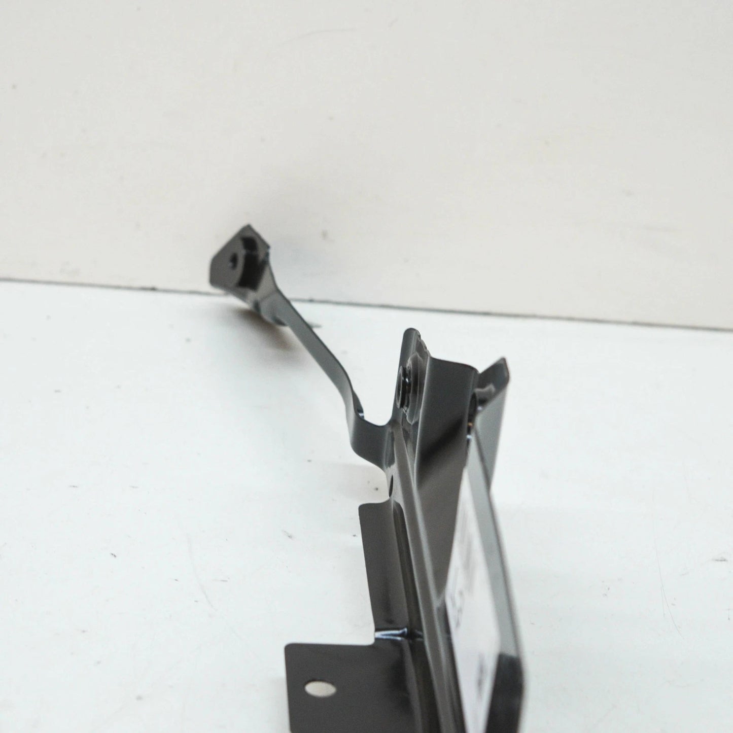 NEW AUDI A6 ALLROAD 4G FRONT RIGHT FENDER HOLDER 4G0809076A