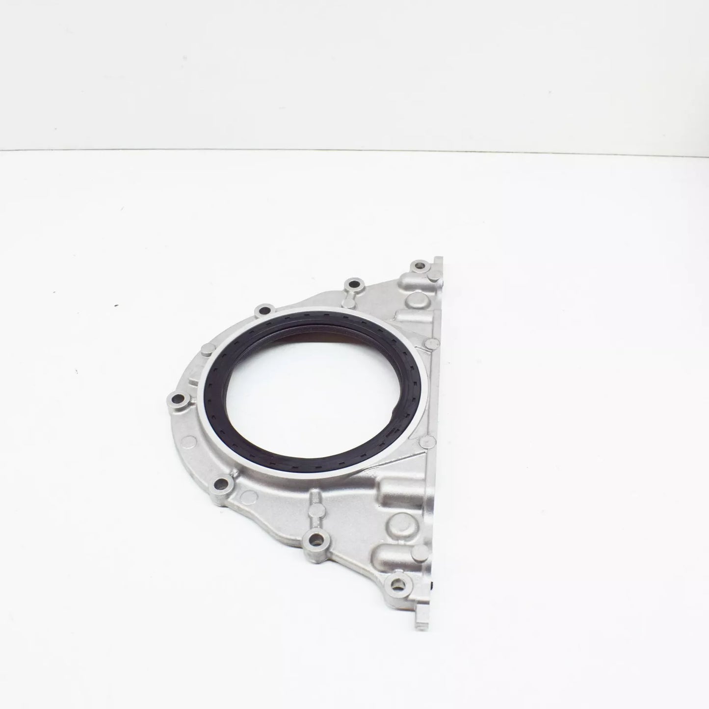 NEW BMW X5 E70 REAR ENGINE CRANKSHAFT COVER 8483798 11148483798 GENNUINE