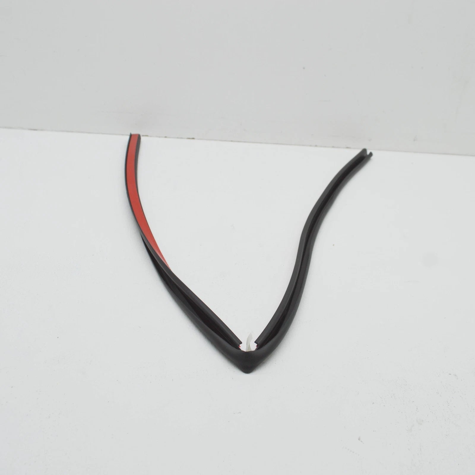 NEW MERCEDES-BENZ CLS C218  ENGINE HOOD SEAL A2188870098 ORIGINAL