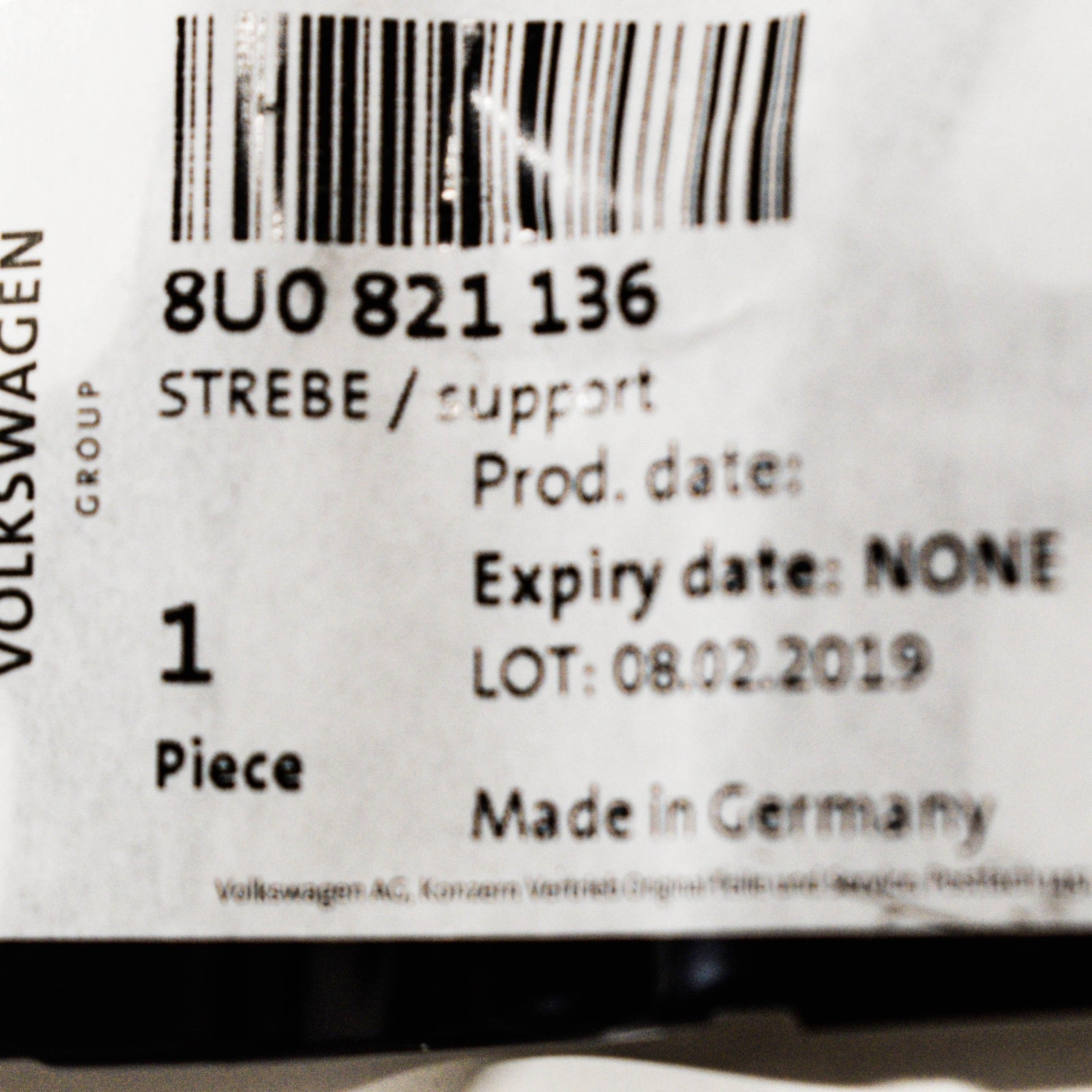 NEW AUDI Q3 8U FRONT RIGHT FENDER WING BRACKET 8U0821136 ORIGINAL