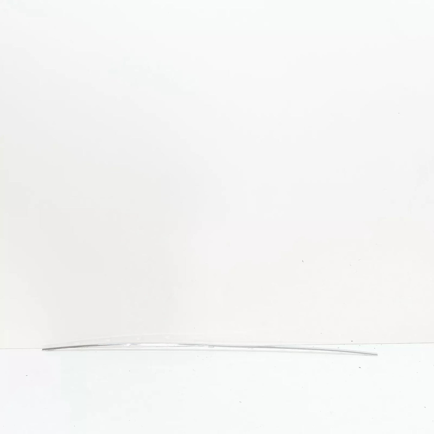 NEW BMW 5 E39 REAR BUMPER TRIM 51127005947 7005947 ORIGINAL